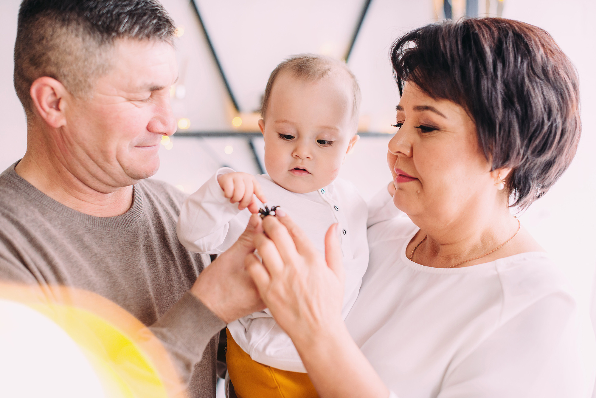 Желто-синий экскаватор с оранжевым ковшом. Свадебный и семейный фотограф в Стерлитамаке, Салавате. Илья Антохин