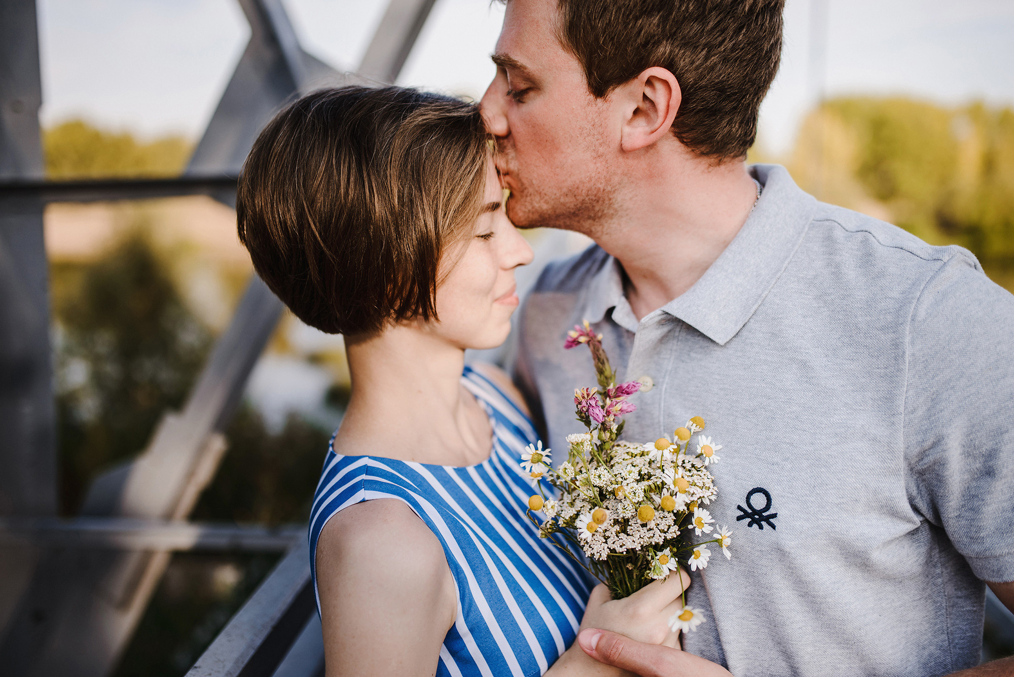 Бумажный кораблик и тёплый берег реки. Свадебный и семейный фотограф в Стерлитамаке, Салавате. Илья Антохин