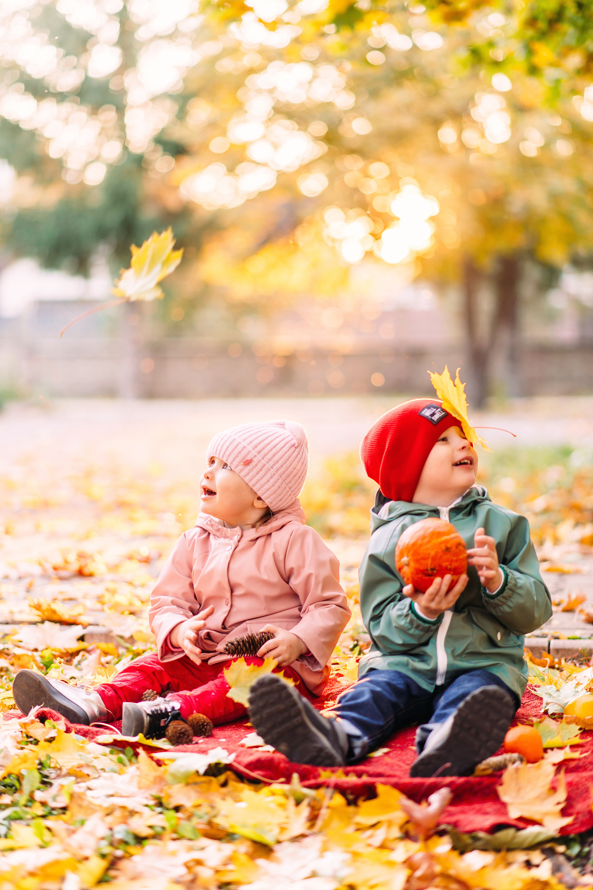 Елисей и Ева в осеннем парке. Свадебный и семейный фотограф в Стерлитамаке, Салавате. Илья Антохин