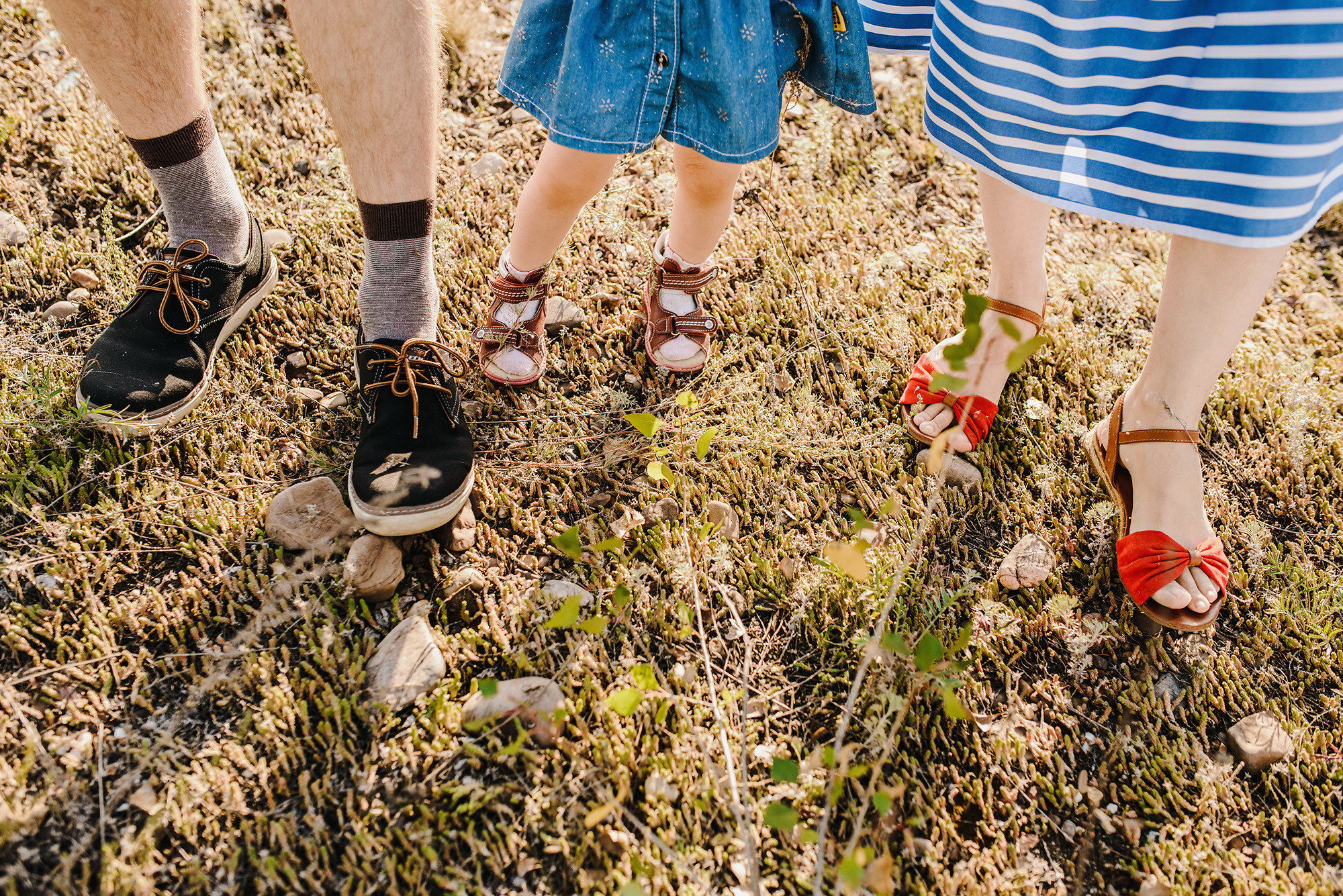 Бумажный кораблик и тёплый берег реки. Свадебный и семейный фотограф в Стерлитамаке, Салавате. Илья Антохин