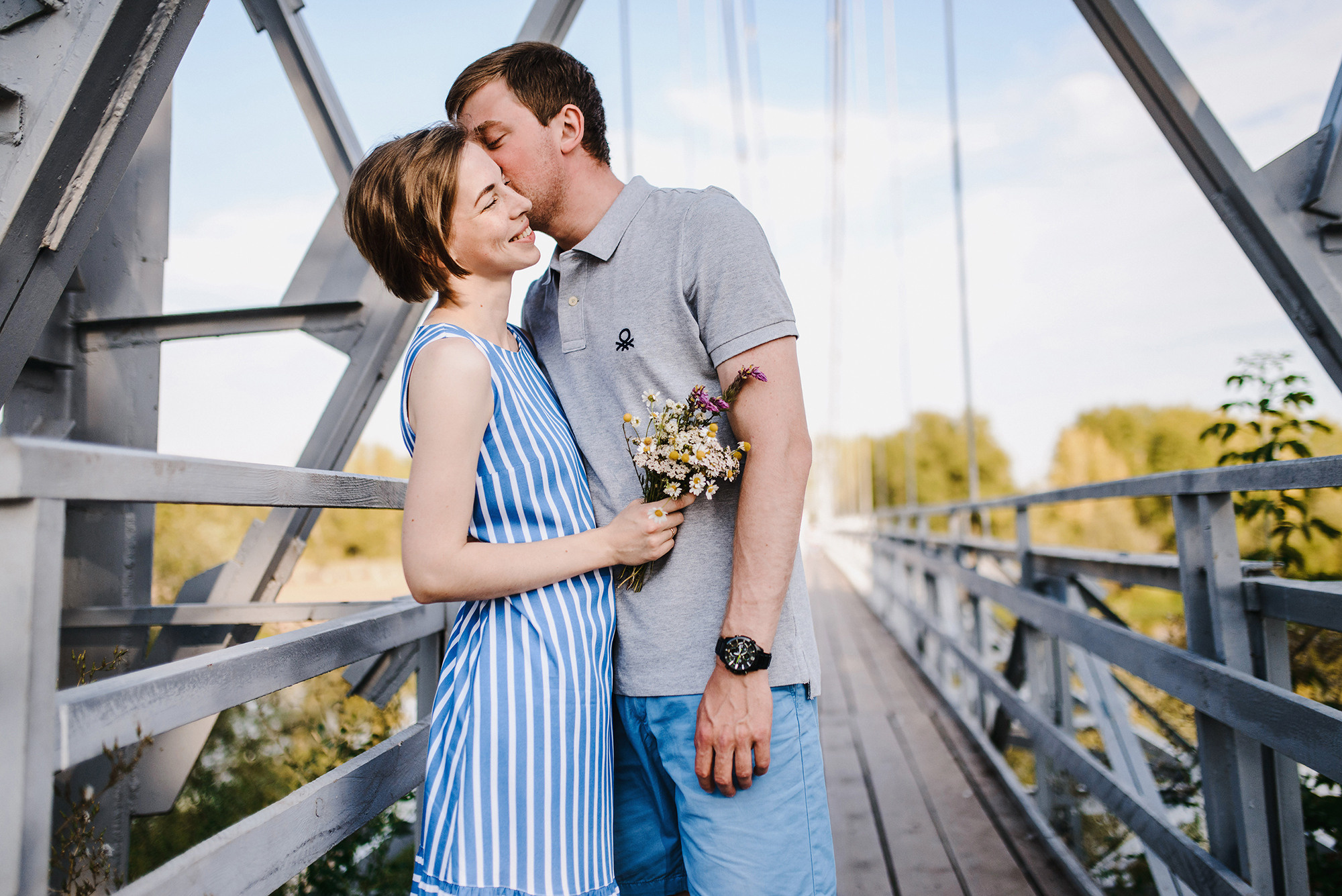 Бумажный кораблик и тёплый берег реки. Свадебный и семейный фотограф в Стерлитамаке, Салавате. Илья Антохин