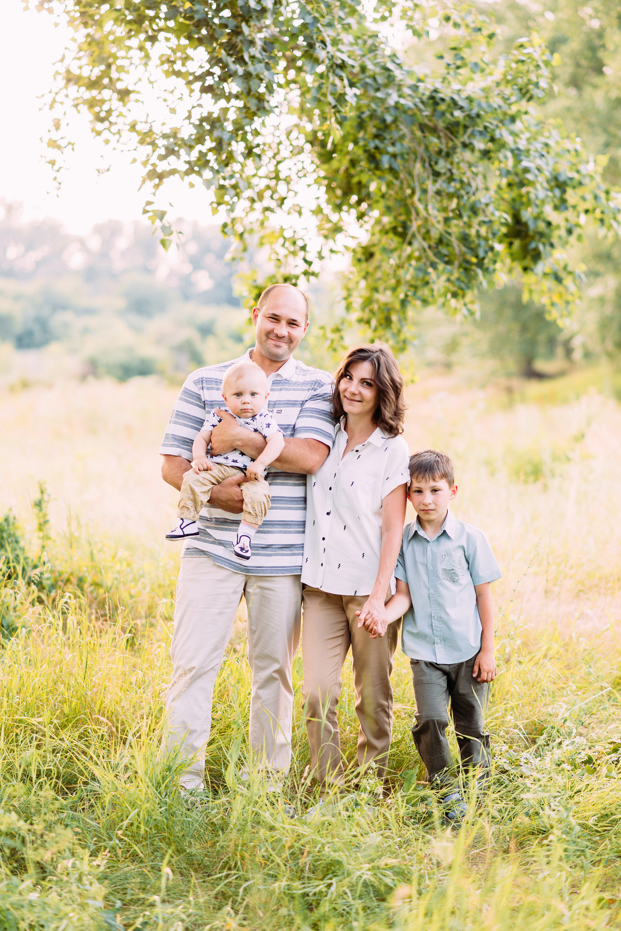 Прогулка по солнечным тропинкам. Свадебный и семейный фотограф в Стерлитамаке, Салавате. Илья Антохин
