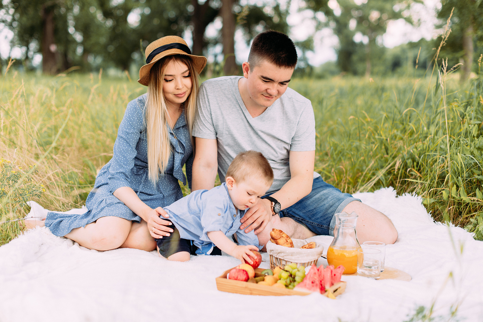 Фруктовый пикник в лесу. Свадебный и семейный фотограф в Стерлитамаке, Салавате. Илья Антохин