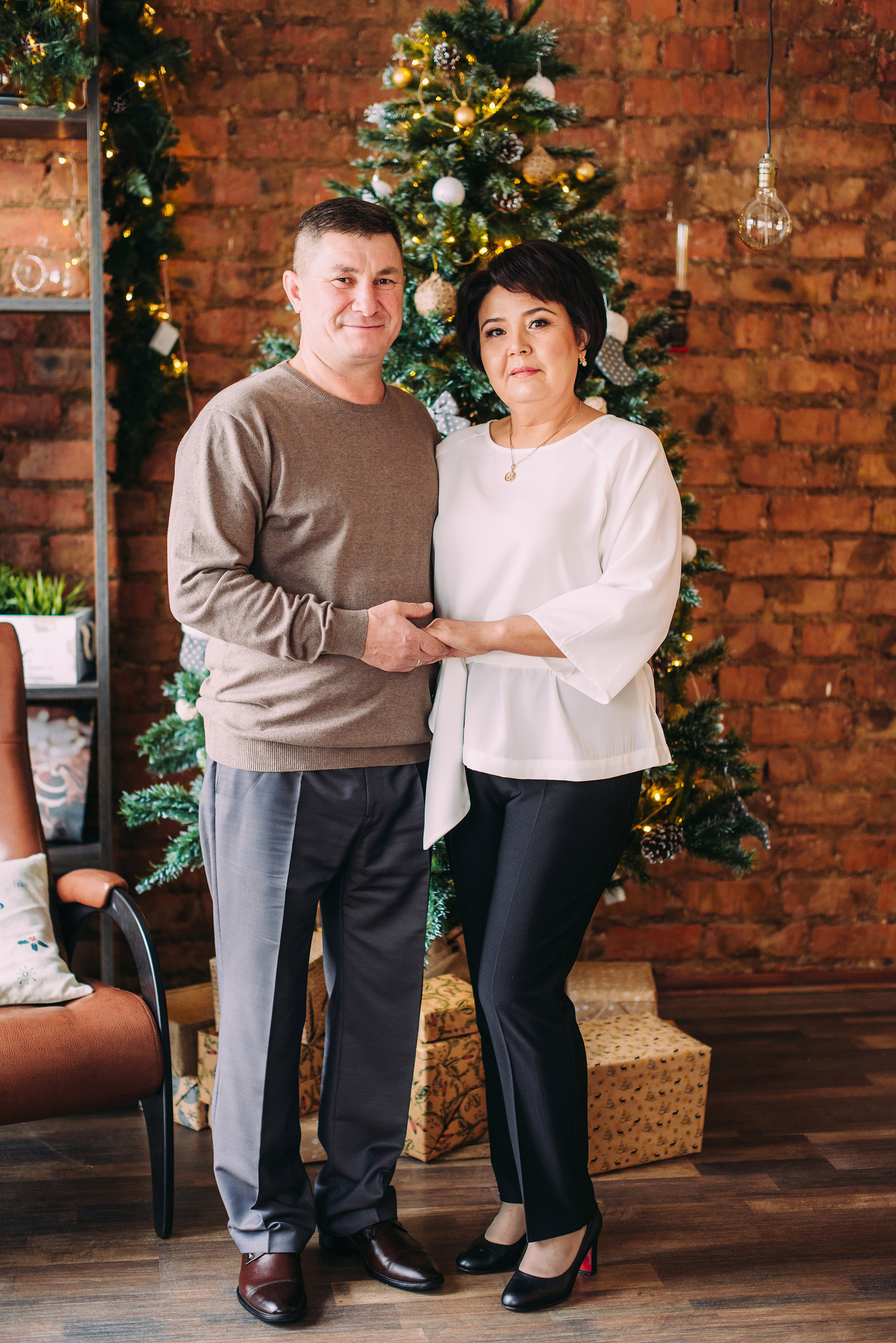 Желто-синий экскаватор с оранжевым ковшом. Свадебный и семейный фотограф в Стерлитамаке, Салавате. Илья Антохин