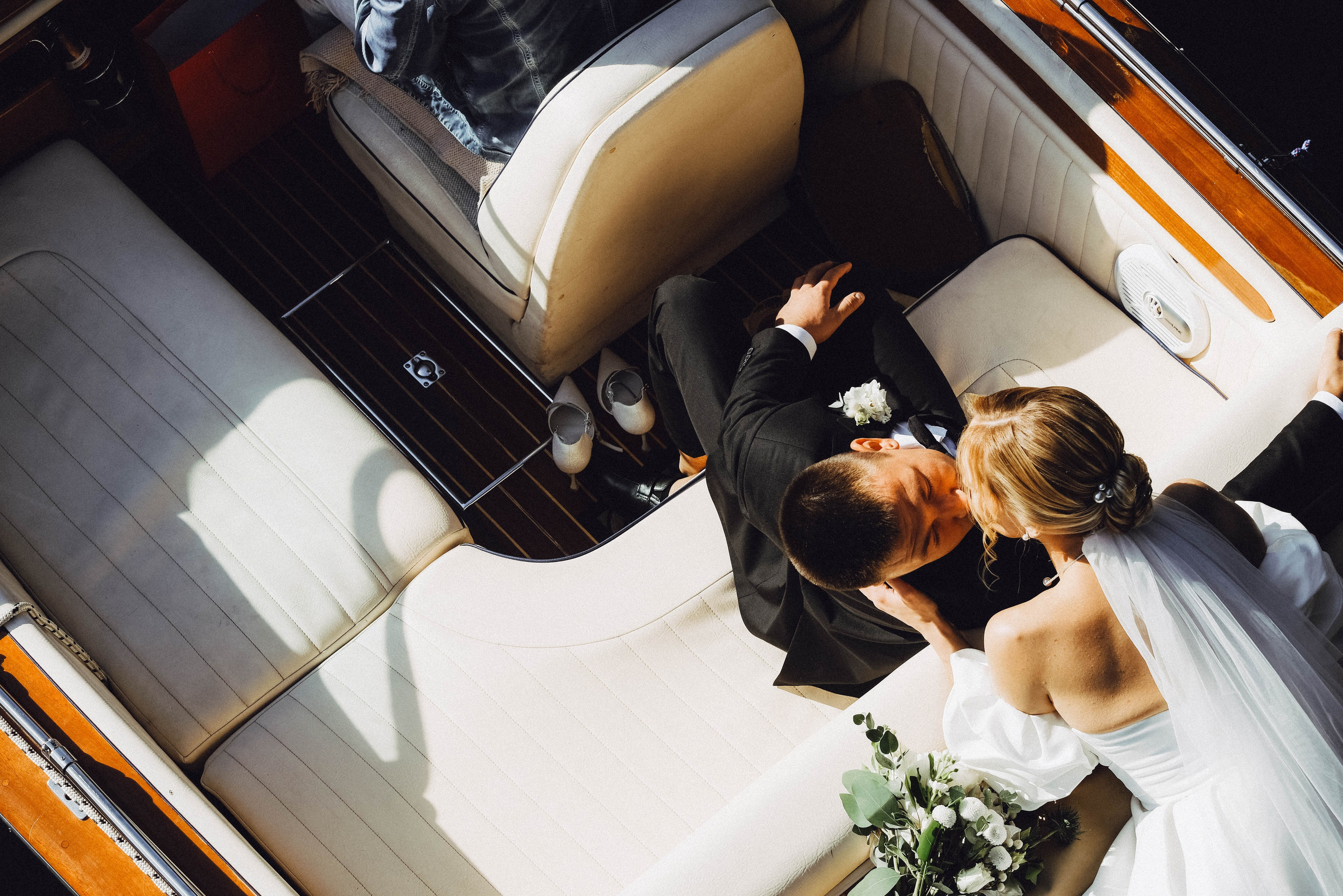 СВАДЕБГНАЯ ПРОГУЛКА ПО КАНАЛ САНКТ-ПЕТЕРБУРГА НА КАТЕРЕ. Профессиональный фотограф, Санкт-Петербург — Виктория Богомолова