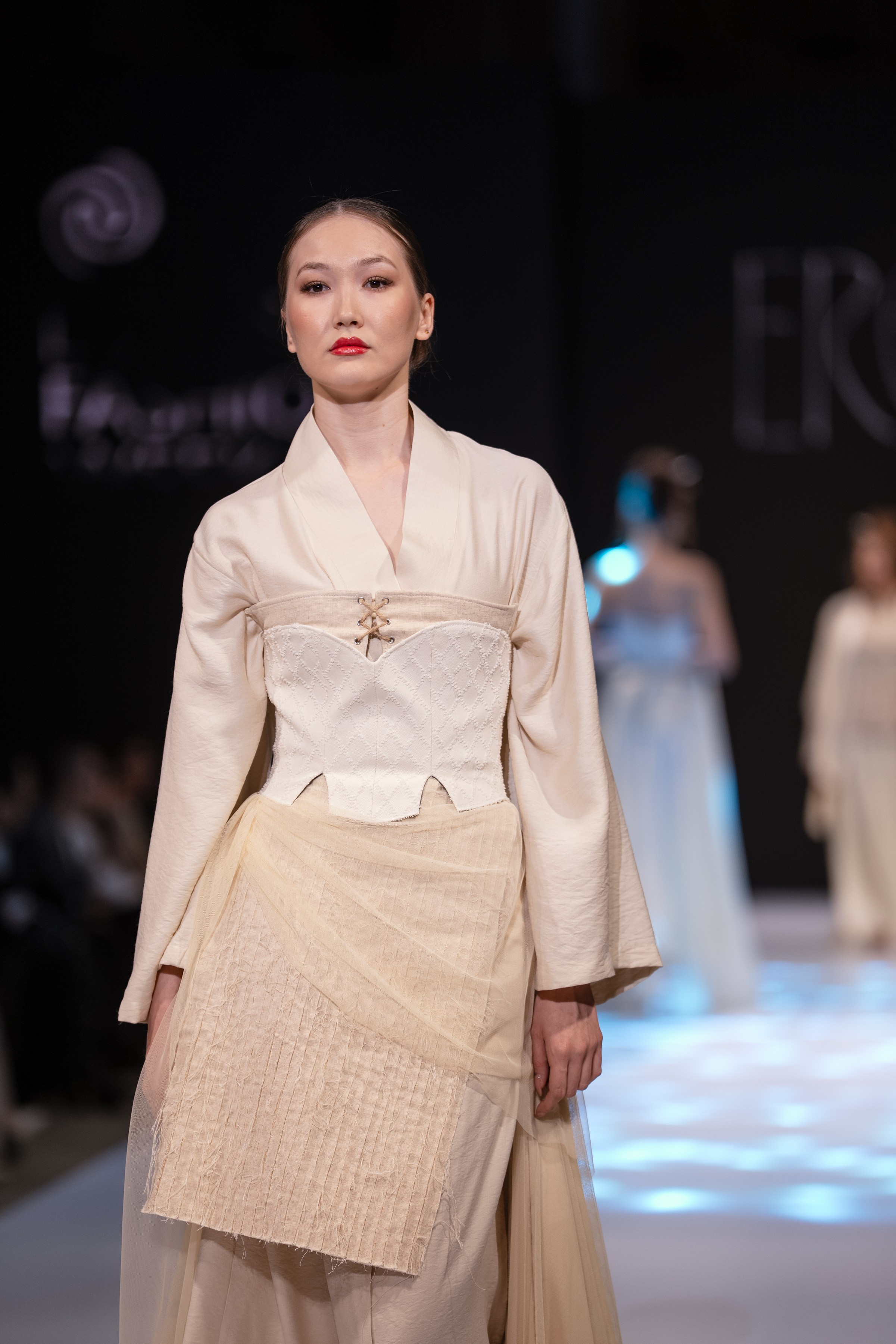 EURASIAN FASHION WEEK Eren. Сайт Алматинского НЮ АРТ, будуар и фэшн фотографа Дениса Карпенко