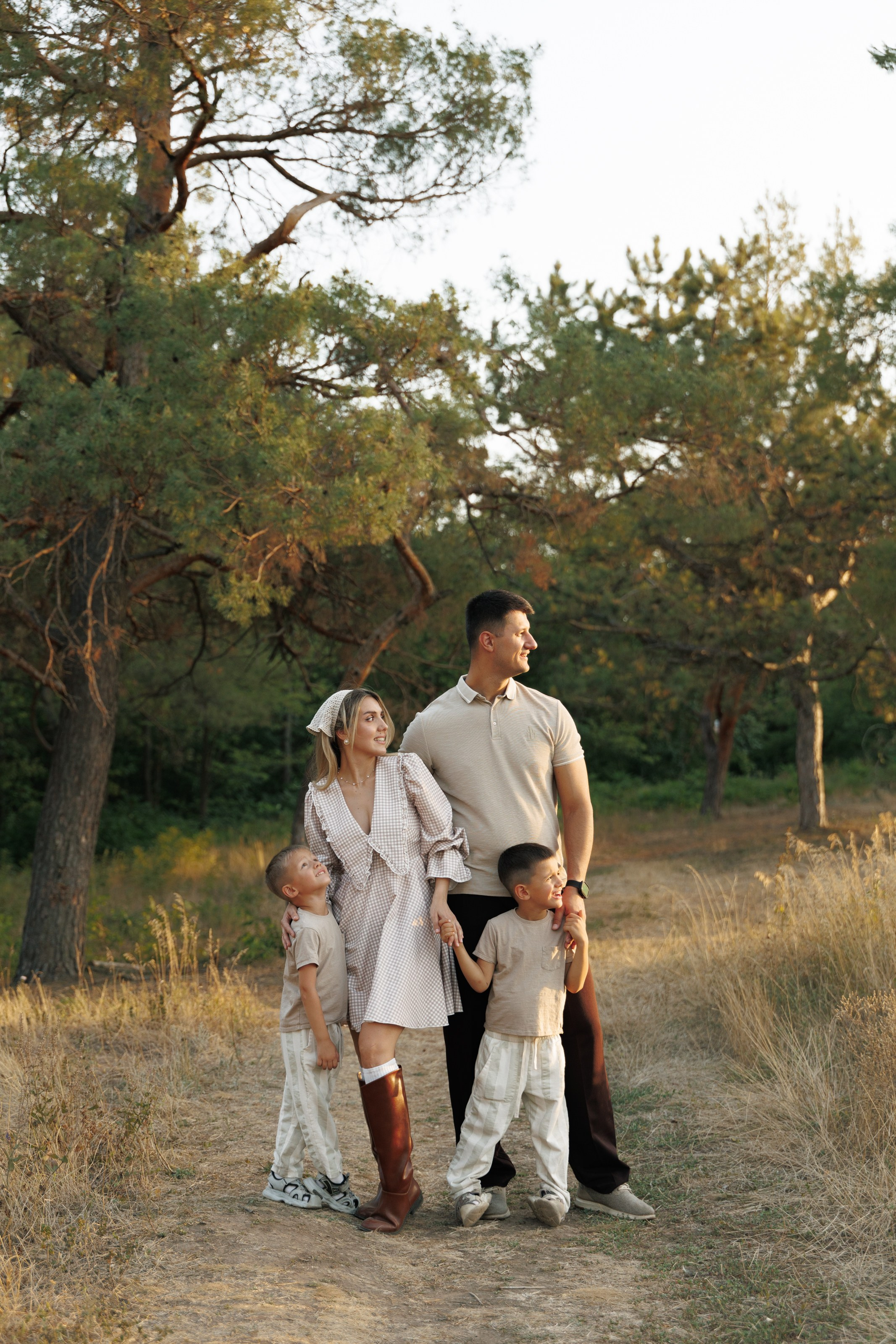 Дмитрий, Евгения, Мотя и Тима. Свадебный фотограф в Ростове — на — Дону Александра Пивоварова