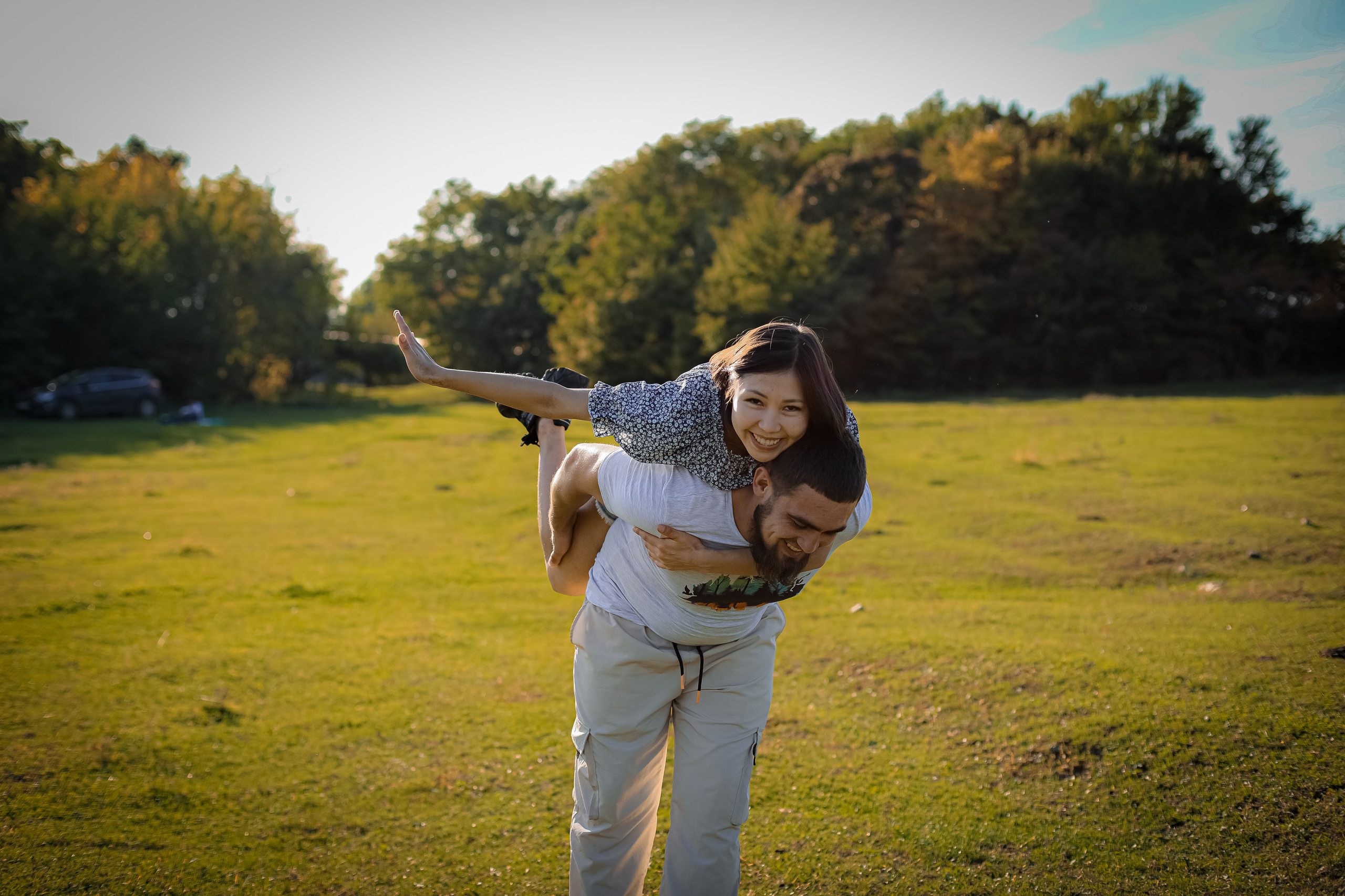 Оля и Артем в сосновом лесу. Фотограф г. Хабаровск. Семейные и индивидуальные съёмки
