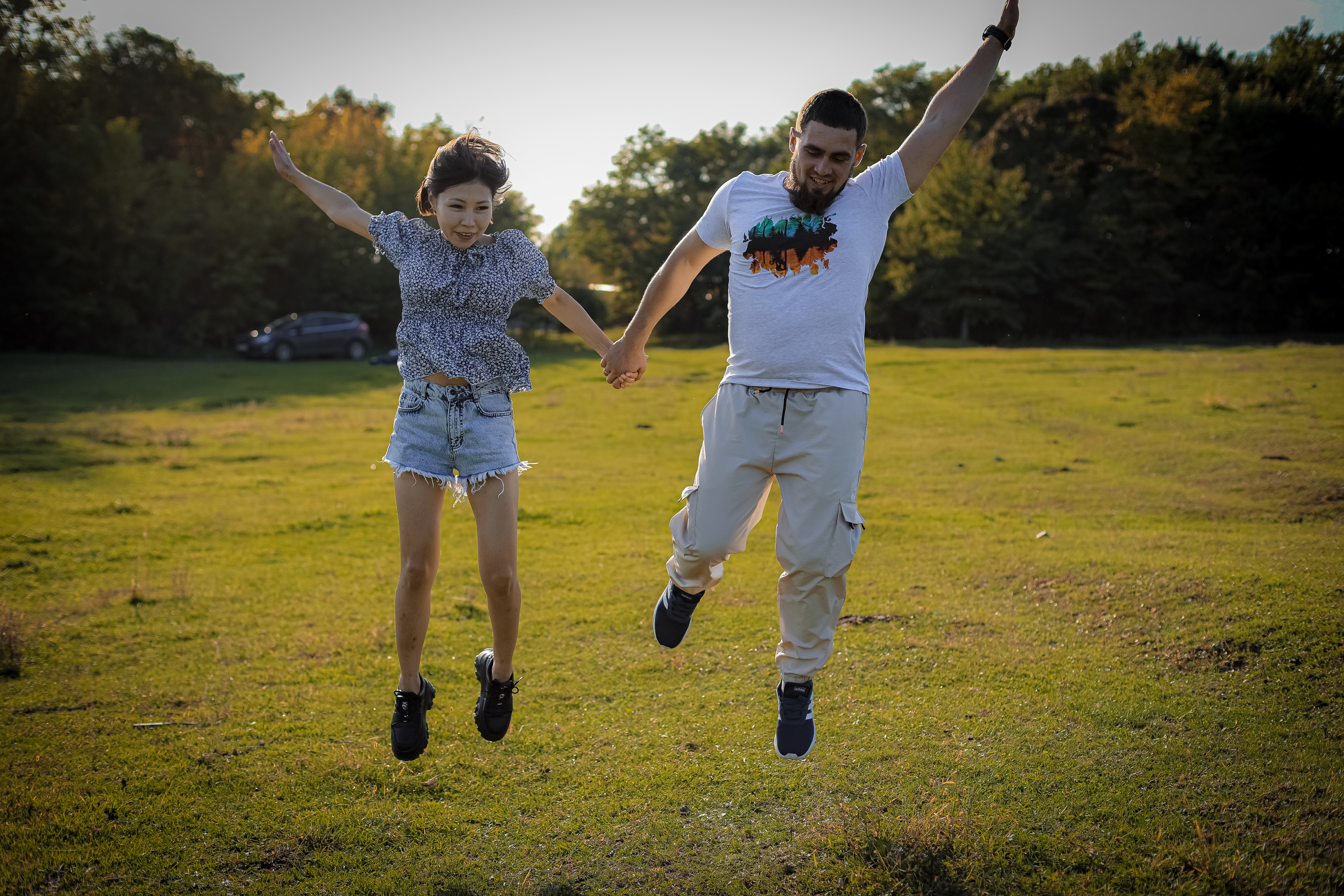 Оля и Артем в сосновом лесу. Фотограф г. Хабаровск. Семейные и индивидуальные съёмки