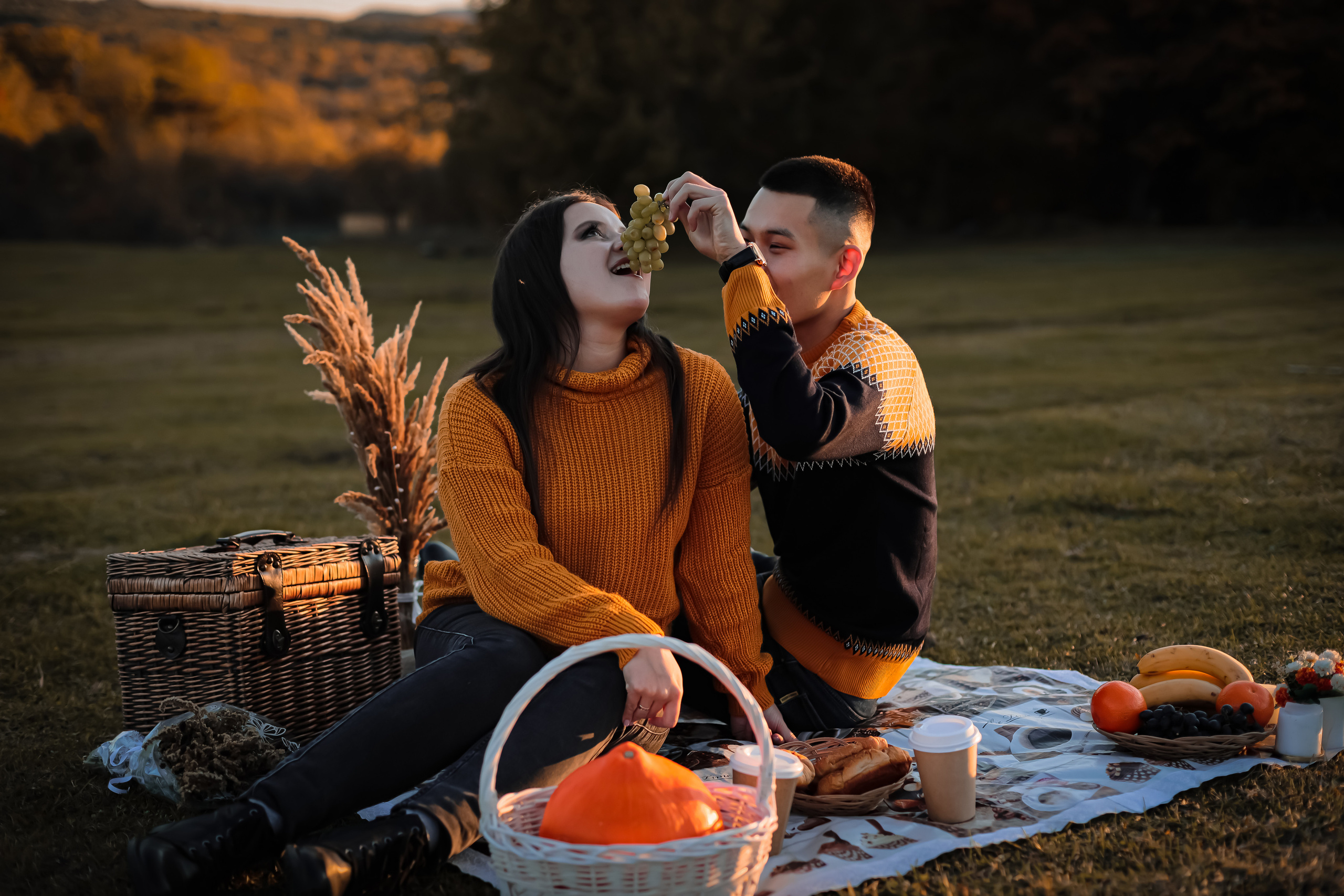 Валентина и Батор на пикнике. Фотограф г. Хабаровск. Семейные и индивидуальные съёмки