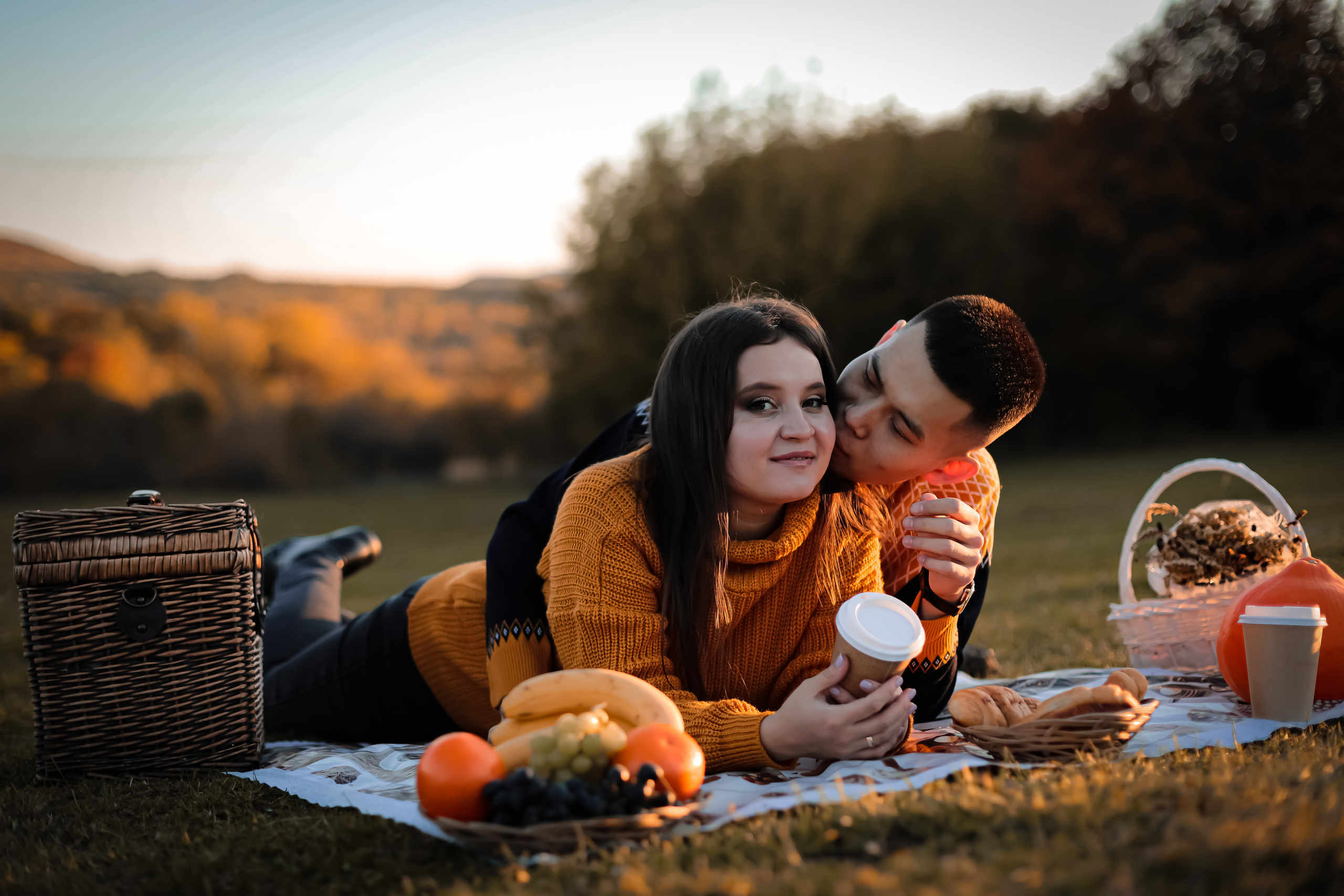 Валентина и Батор на пикнике. Фотограф г. Хабаровск. Семейные и индивидуальные съёмки