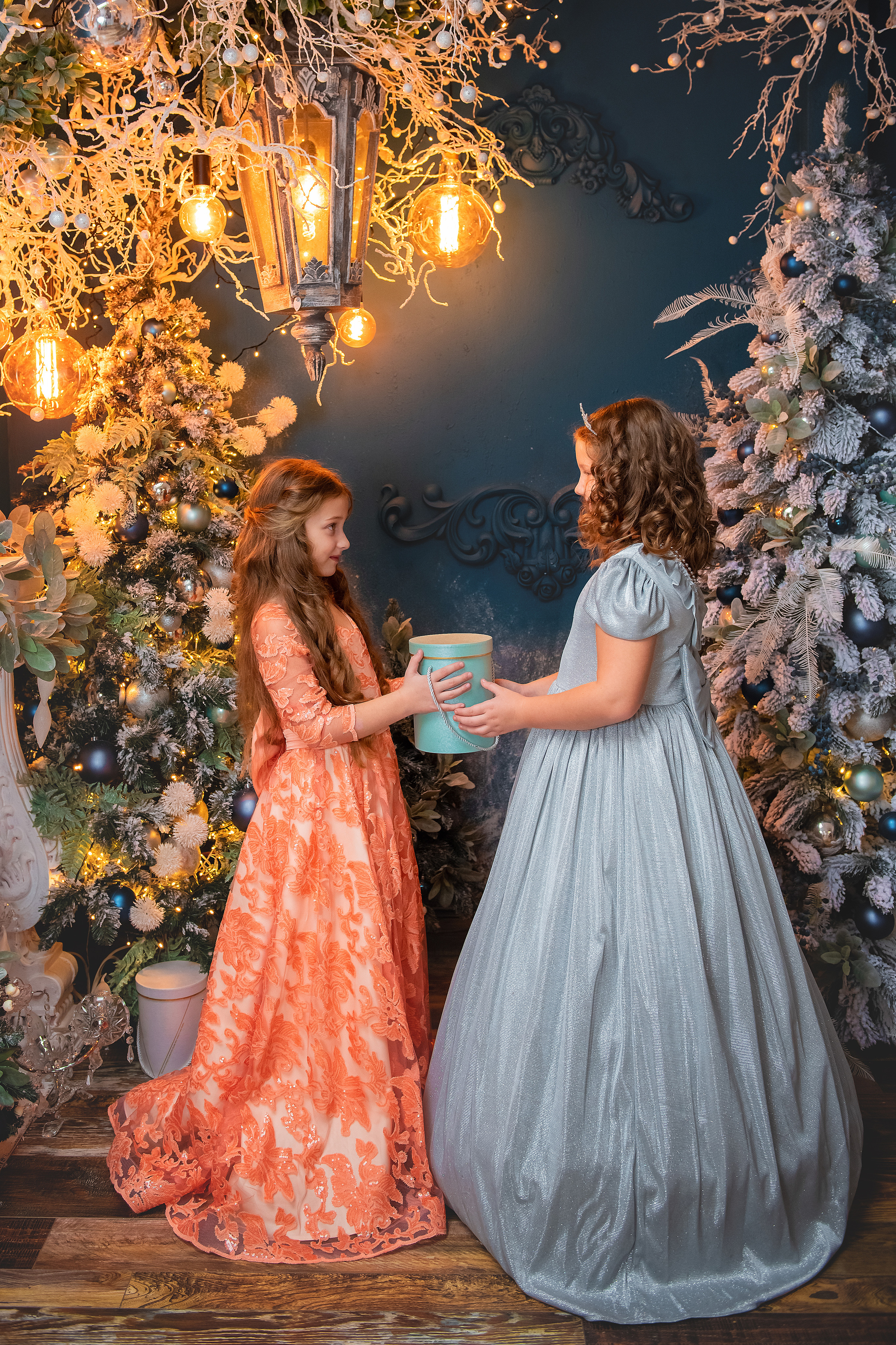 Новогодняя фотосессия для сестренок. Семейный и детский фотограф в Краснодарском крае Натали Фищенко