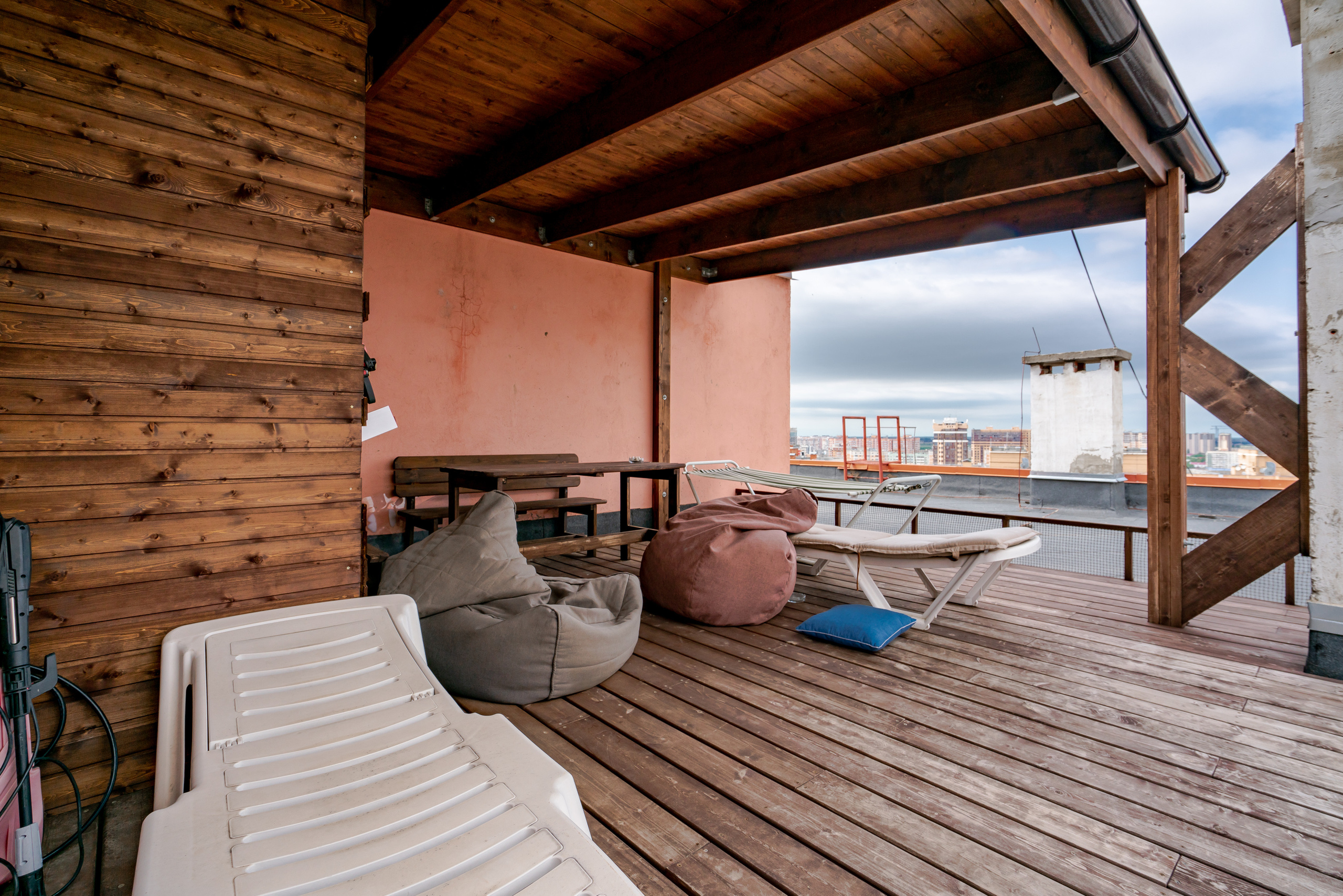 Гаражная. Создаю контент для бизнеса- Андрей Корниенко и упаковываю компании и экспертов в Краснодаре