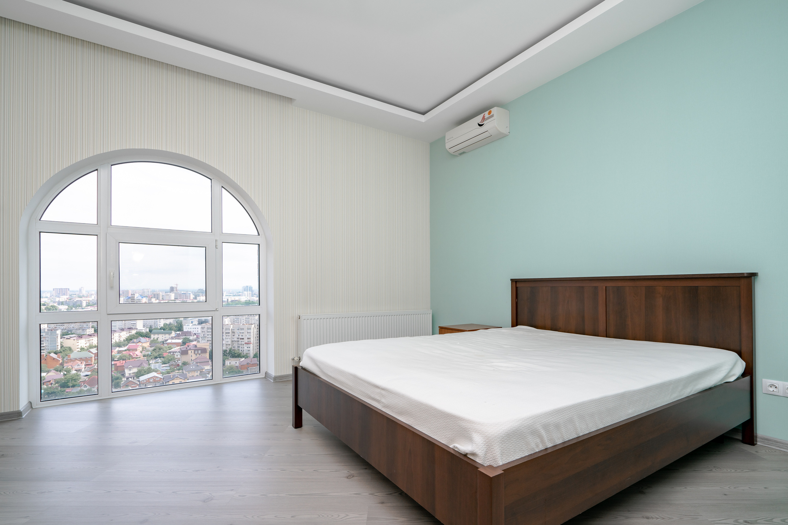 Гаражная. Создаю контент для бизнеса- Андрей Корниенко и упаковываю компании и экспертов в Краснодаре