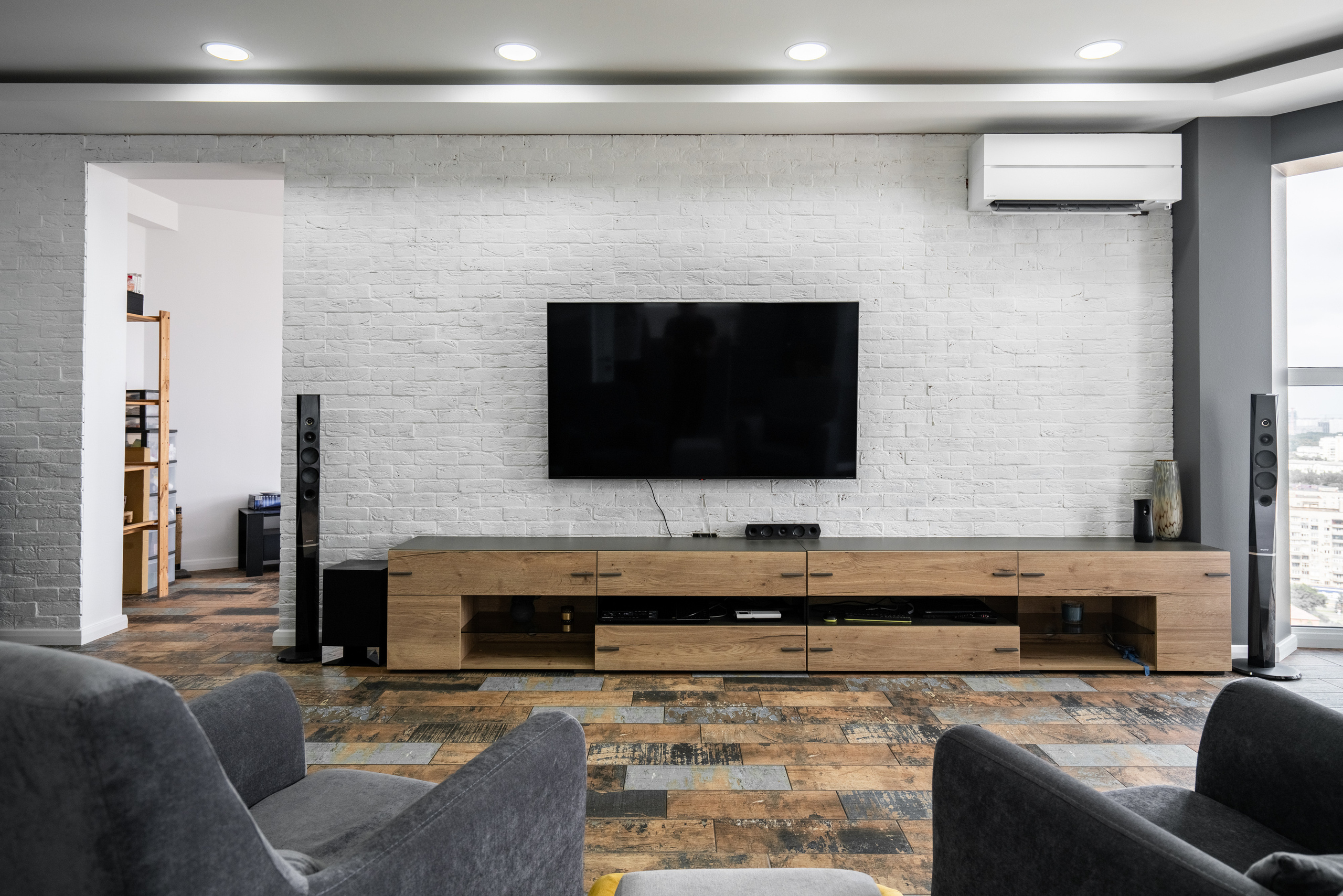 Гаражная. Создаю контент для бизнеса- Андрей Корниенко и упаковываю компании и экспертов в Краснодаре