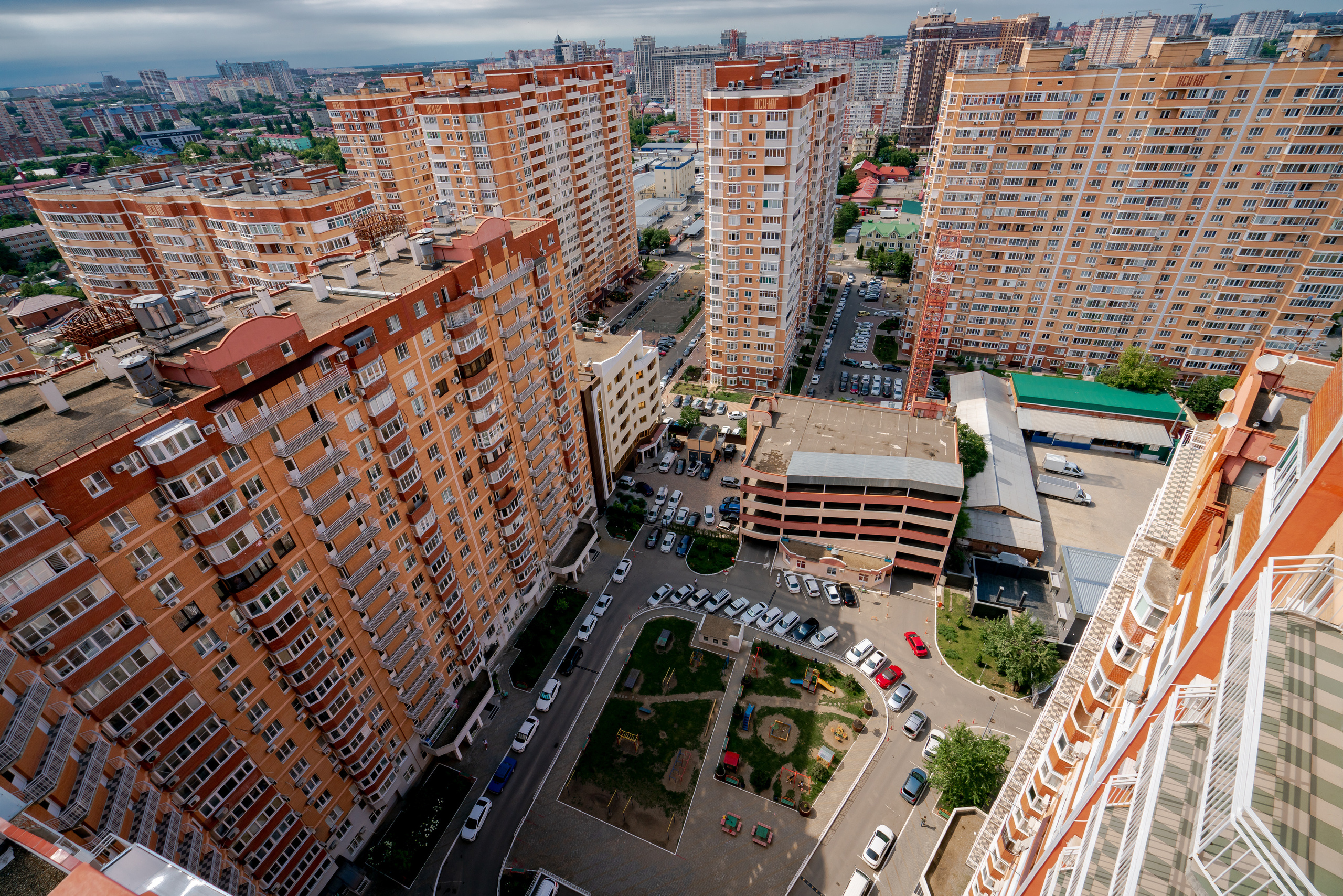 Гаражная. Создаю контент для бизнеса- Андрей Корниенко и упаковываю компании и экспертов в Краснодаре