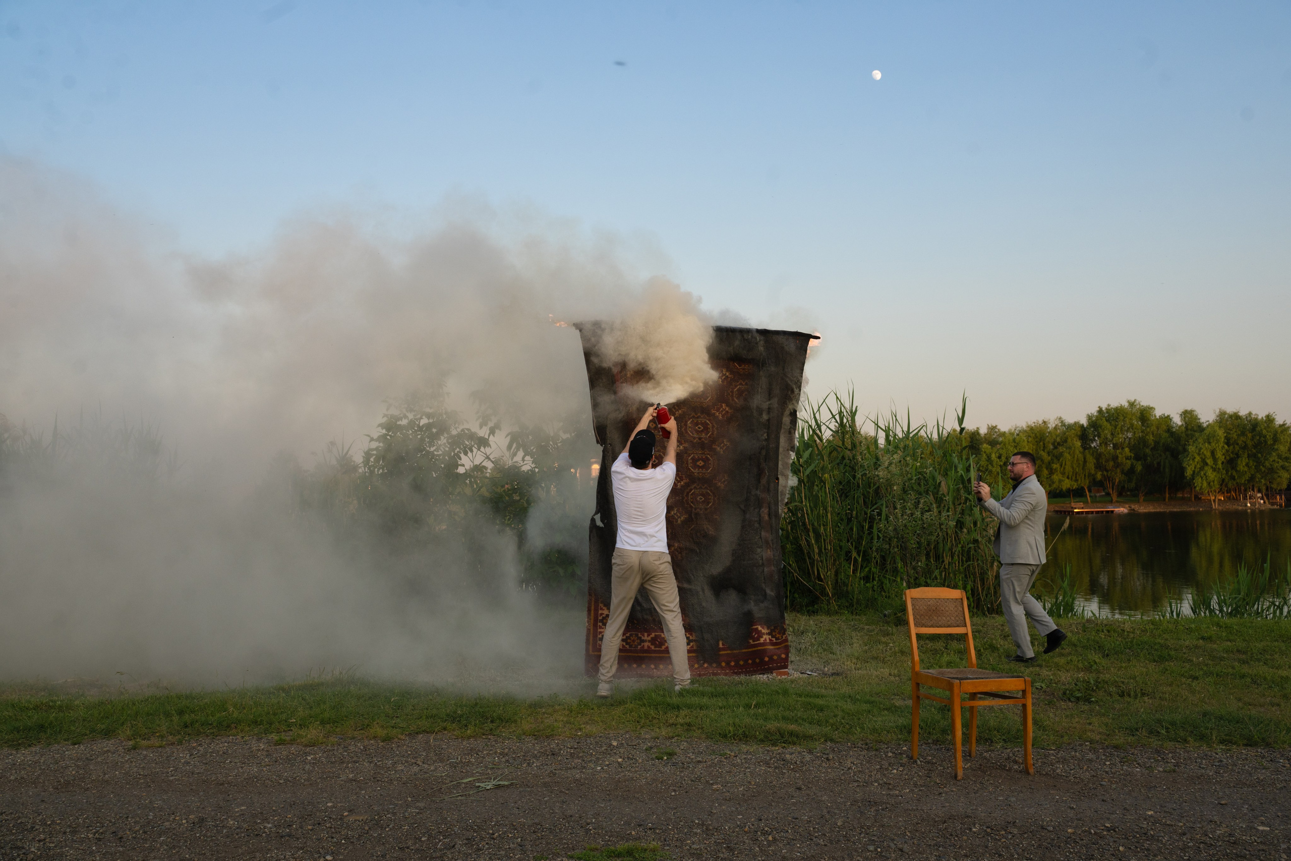 Ковровое огнище (огонь за спиной, а на душе покой). Главная