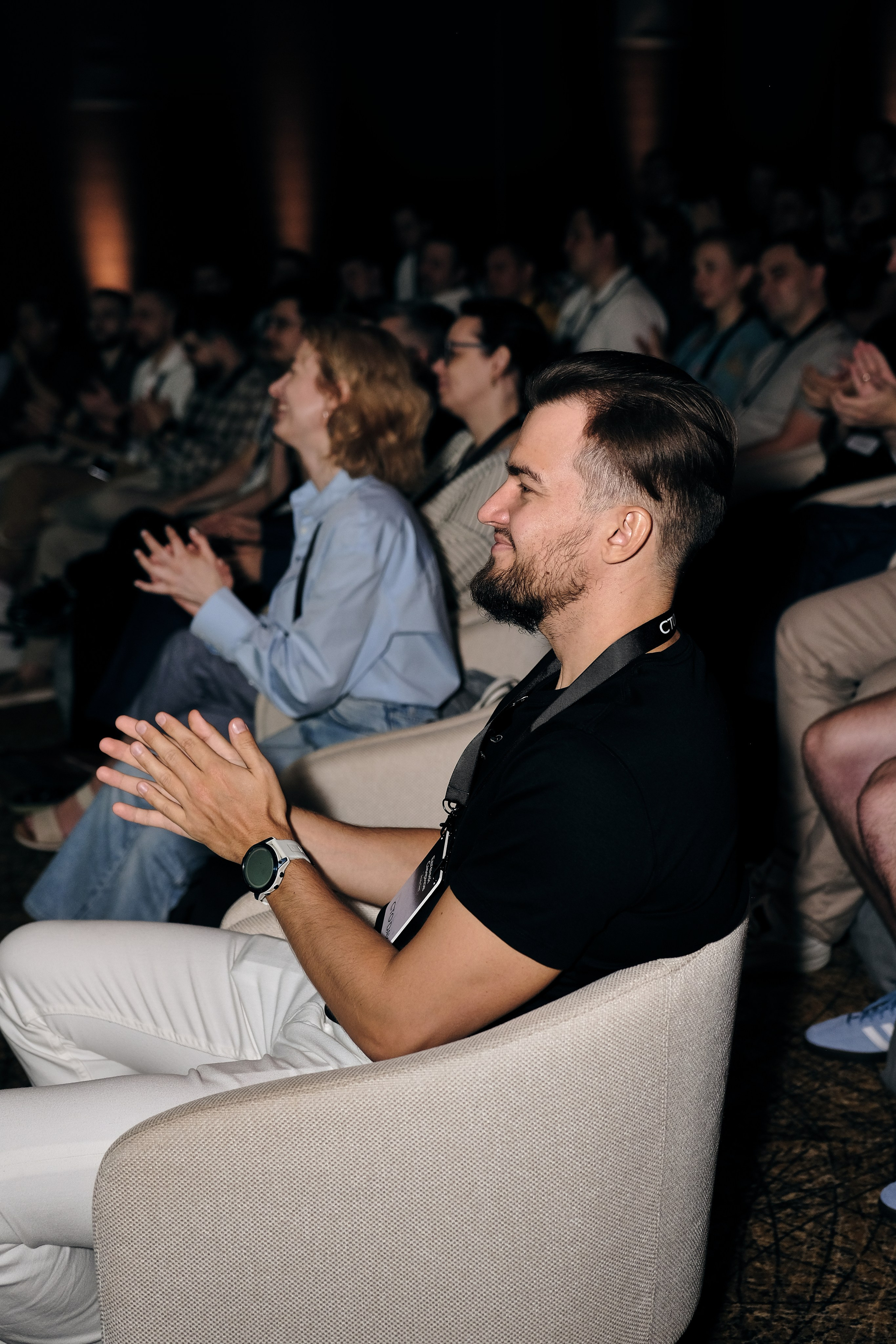 Яндекс конференция. Коммерческий, репортажный фотограф в Москве Лейла Мару