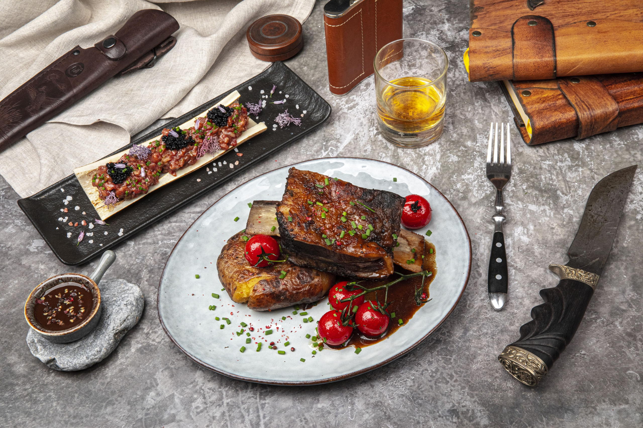 Художественная съёмка блюд с участием фуд-стилиста. Фуд-фотограф Илья Милоданов съемка в Москве и Московской области