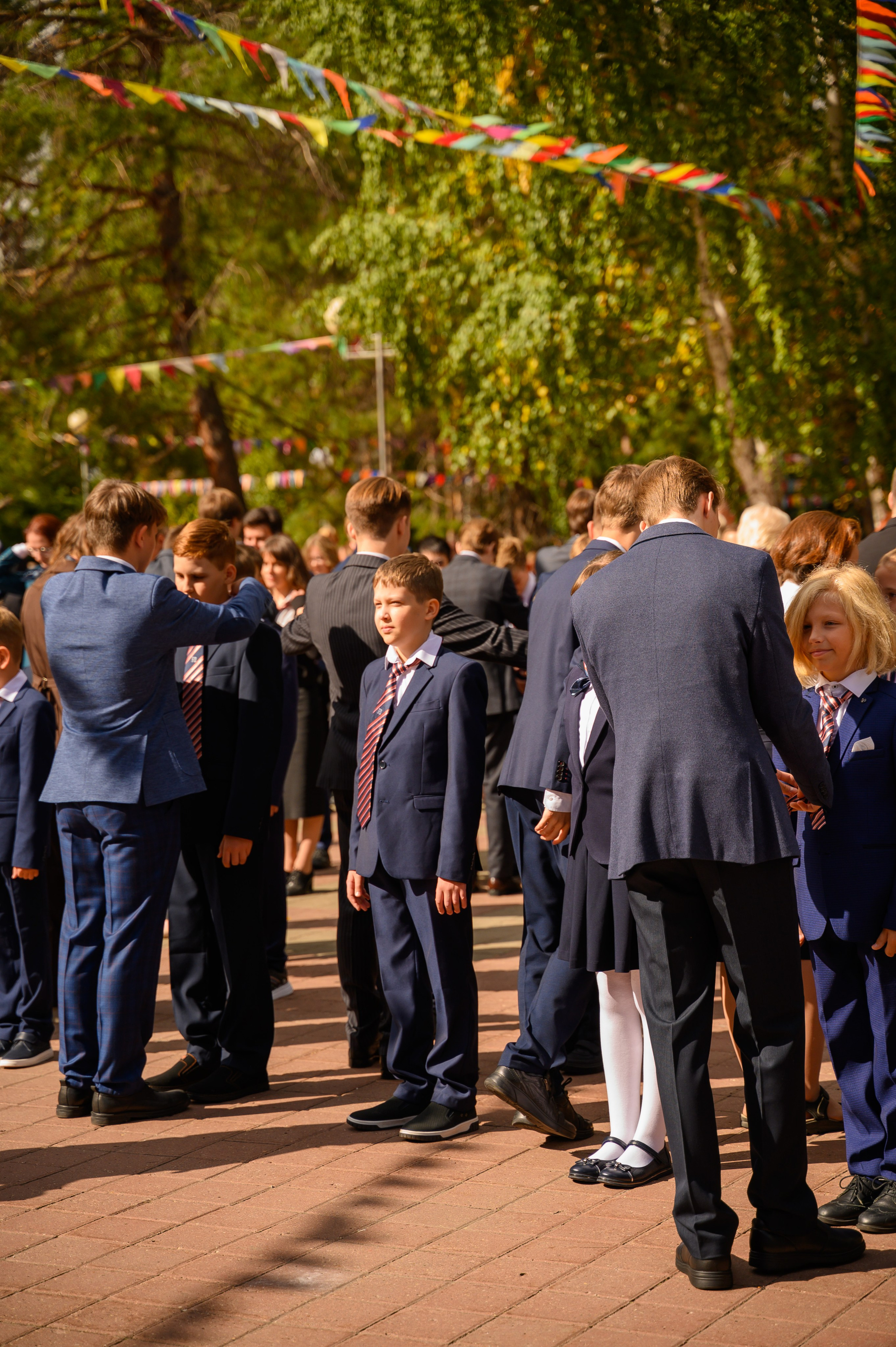 1 сентября линейка ФМШ. Фотограф новорожденных, семейный детский в Тюмени Татьяна Морозова
