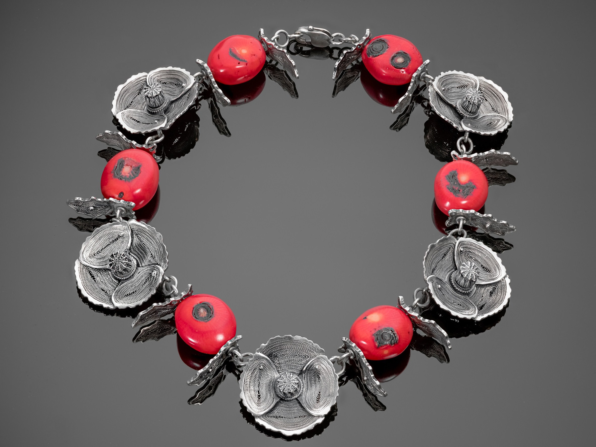 Рекламная эксклюзивная предметная фотосъёмка ювелирных изделий в Москве  тел +7 966-003-13-07. Высококачественная профессиональная рекламная фотосъёмка ювелирных украшений, драгоценных камней в Москве. Обучение, консультация