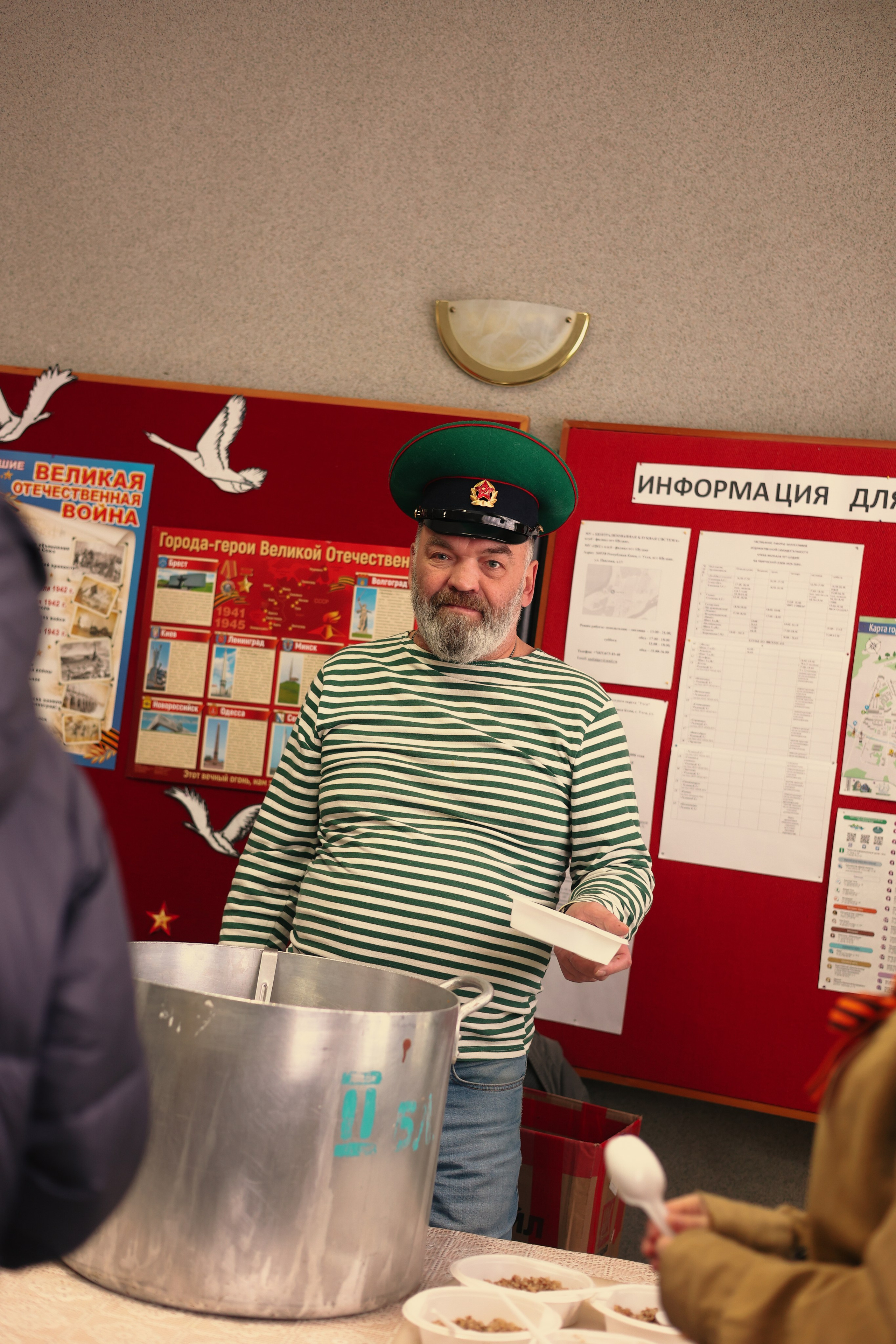 9 мая — «Родной дом». Фотограф в городе Киров Денис Вербин