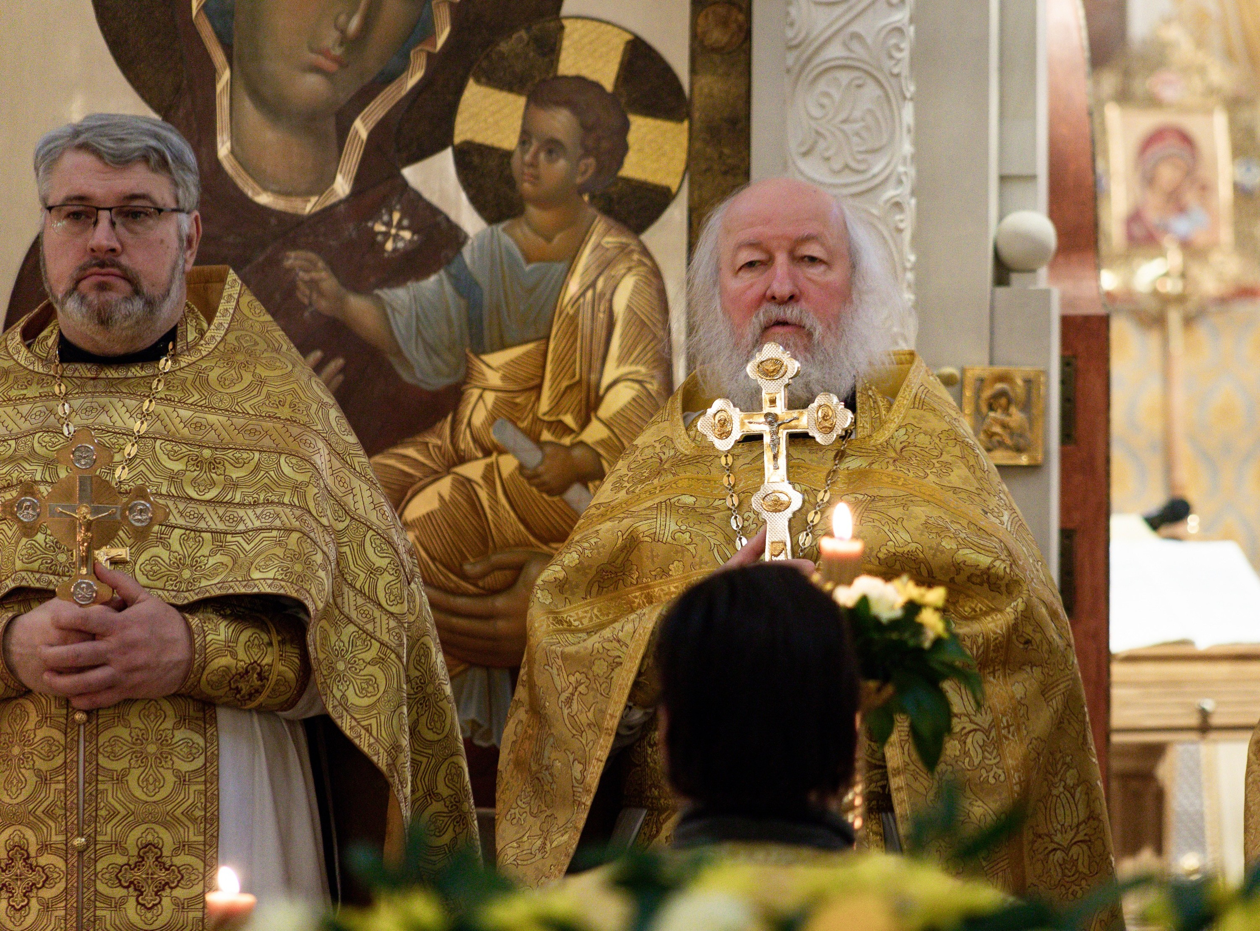 Праздничное богослужение Святителю Николаю 19 декабря. Интерьерный фотограф в Москве Роман Потапов