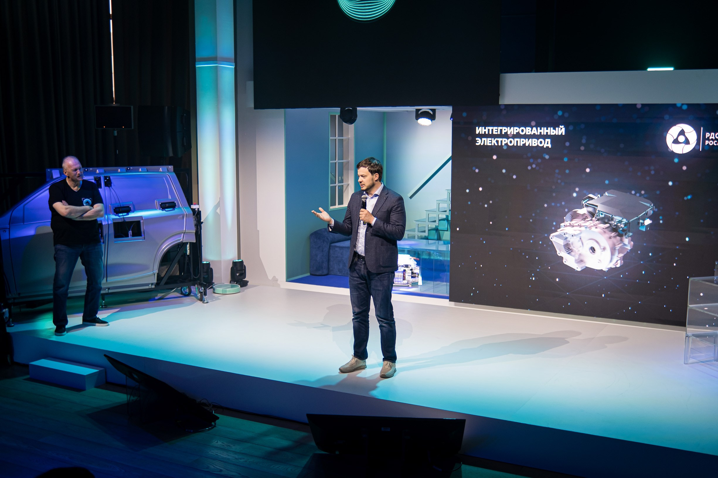 ATOM. Премьера Российского электромобиля. Репортажный фотограф Денис Тихомиров. Москва