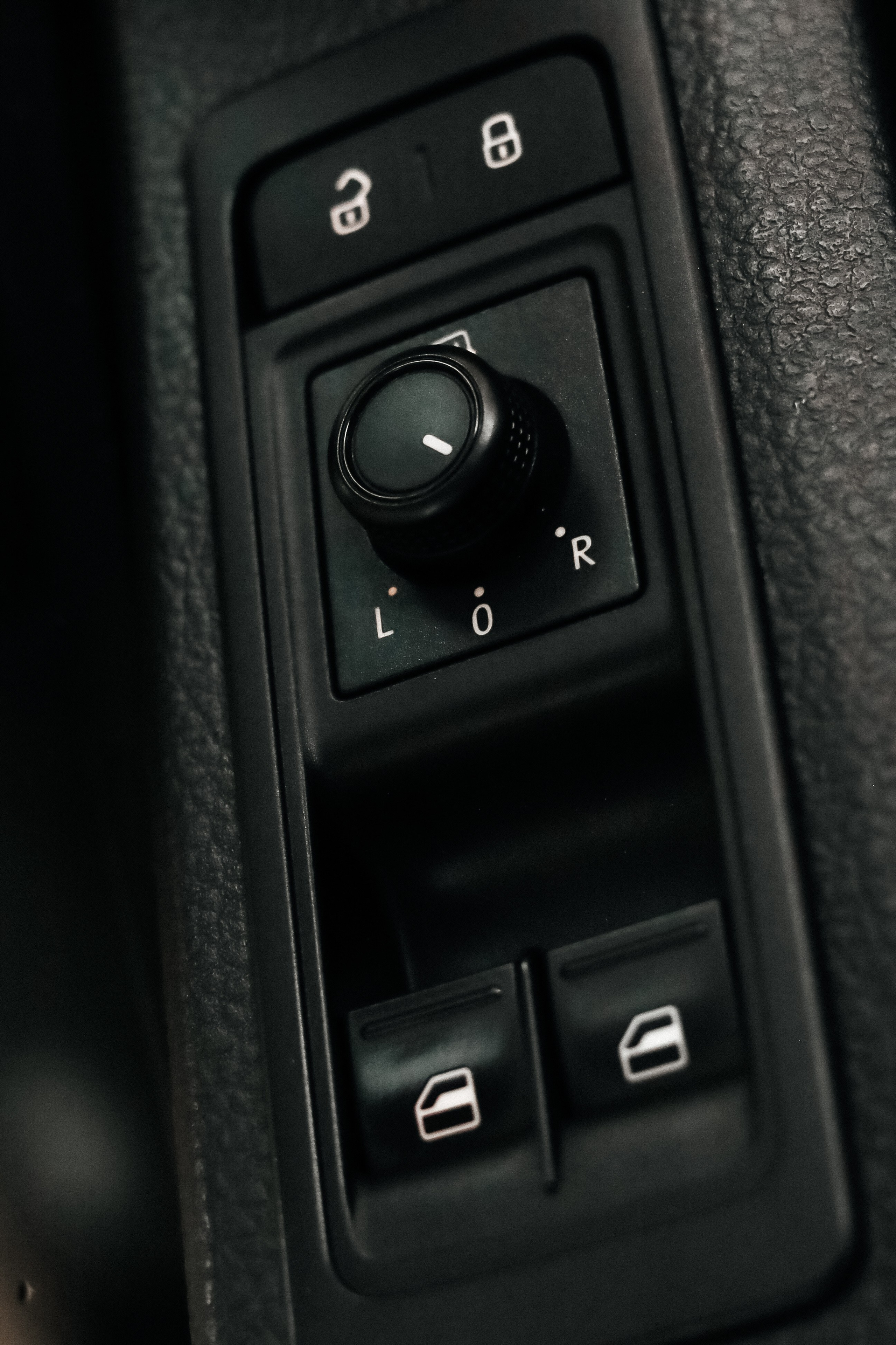 𝒱𝑜𝓁𝓀𝓈𝓌𝒶𝑔𝑒𝓃 𝒞𝒶𝓇𝒶𝓋𝑒𝓁𝓁𝑒. Wedding Photographer from St.Petersburg