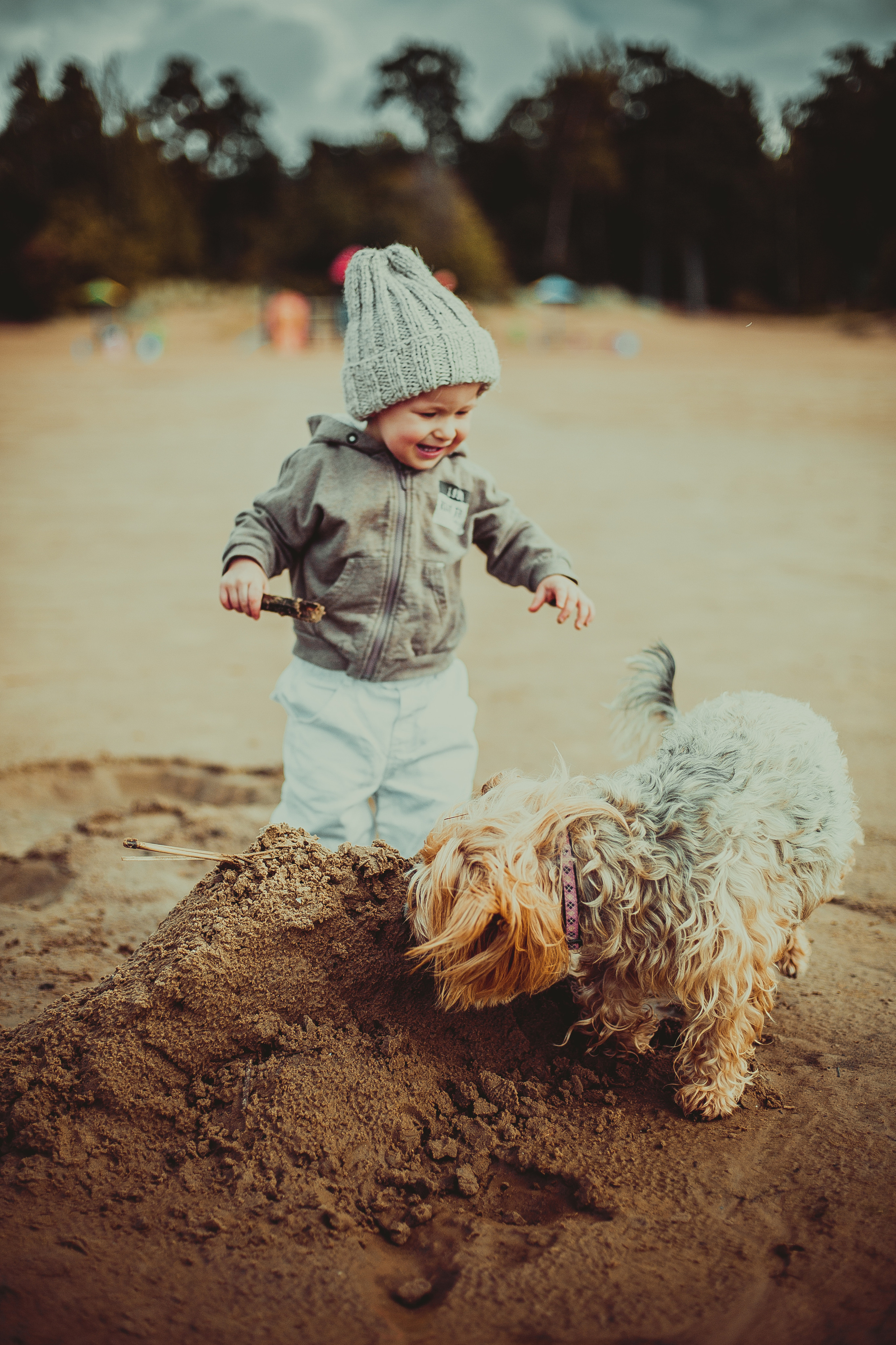 Семейная фотосессия родителей с сыном и дочкой на Финском Заливе. Детский, свадебный и семейный фотограф Юлия Курбатова, Санкт-Петербург