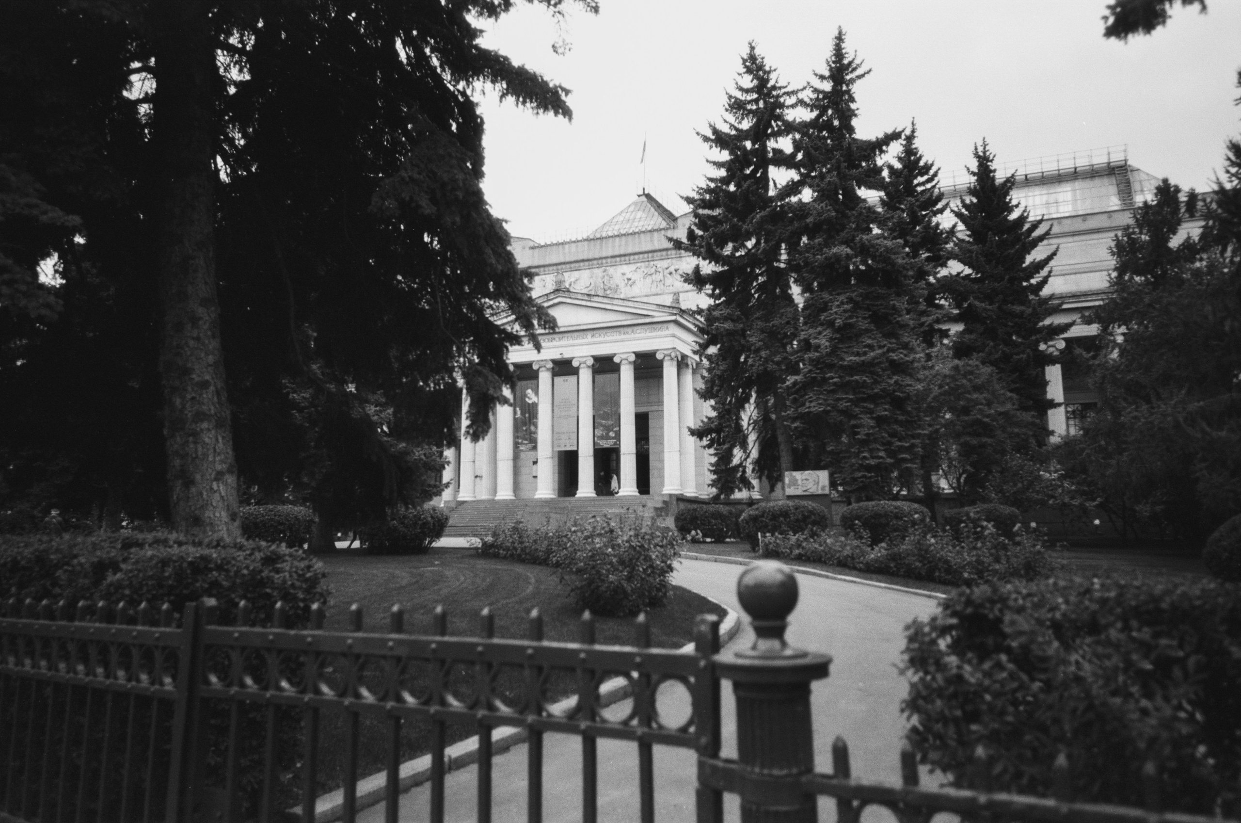 Зотов Центр, глянец ХХ века и женщины русского авангарда. Фотограф-документалист Мария Осокина