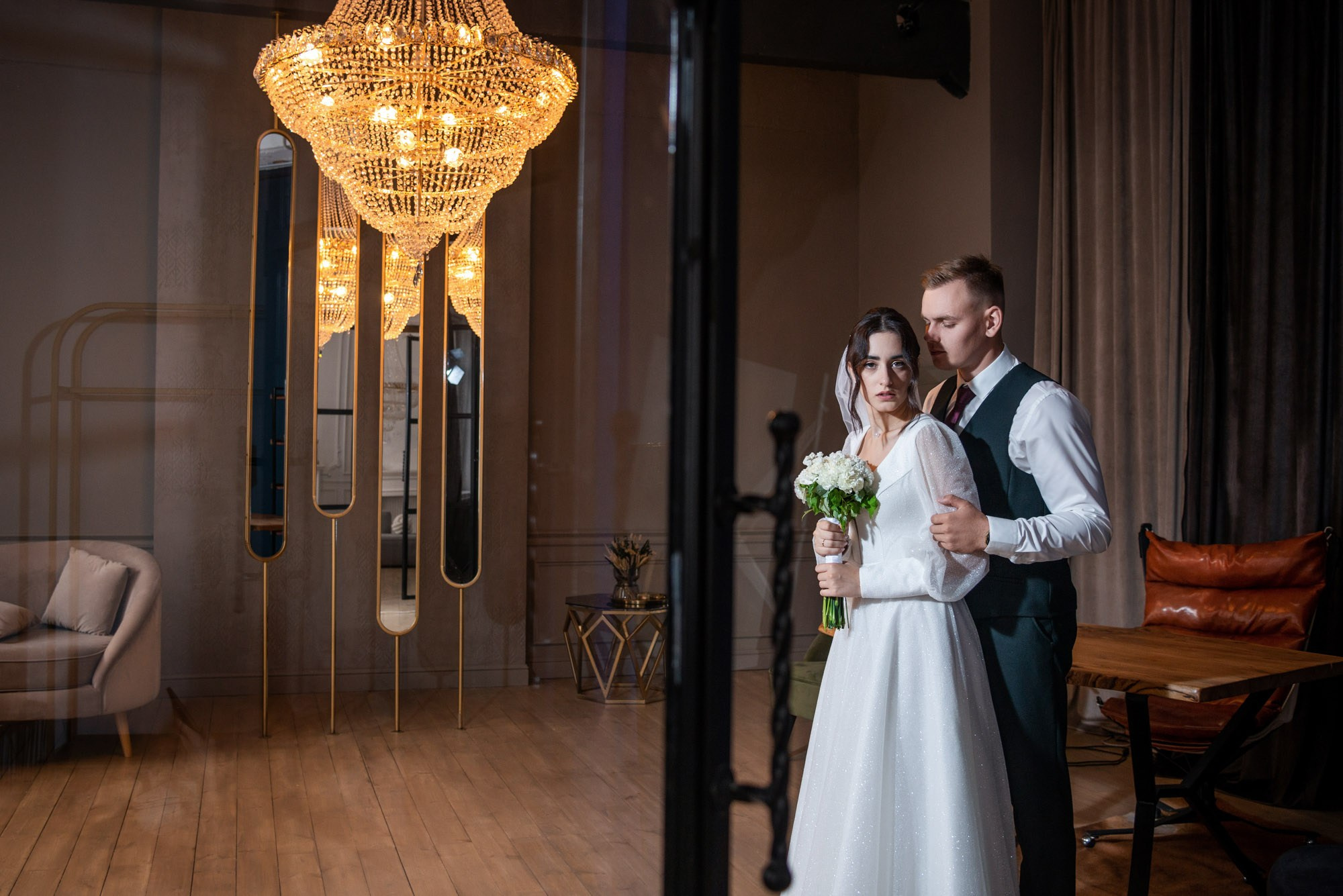 Константин и Альвина прогулка. Свадебный и портретный фотограф в Омске Матвей Краузе