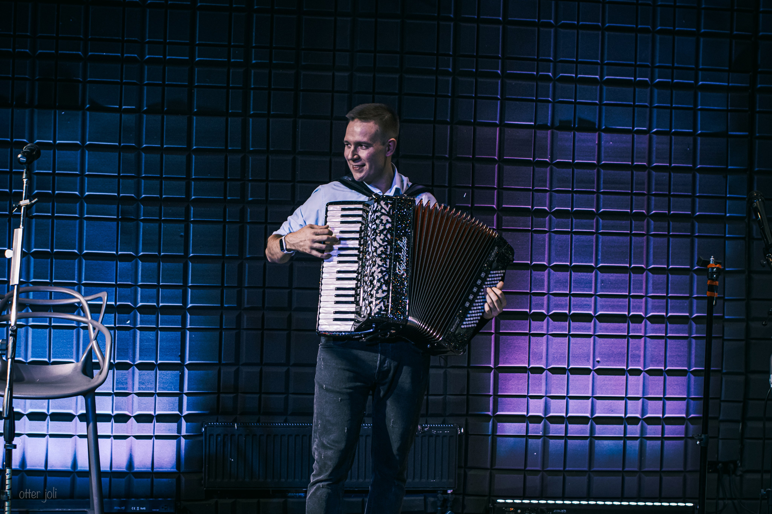 STREET ACCORDION. Концертный репортёр Валерия Сафина