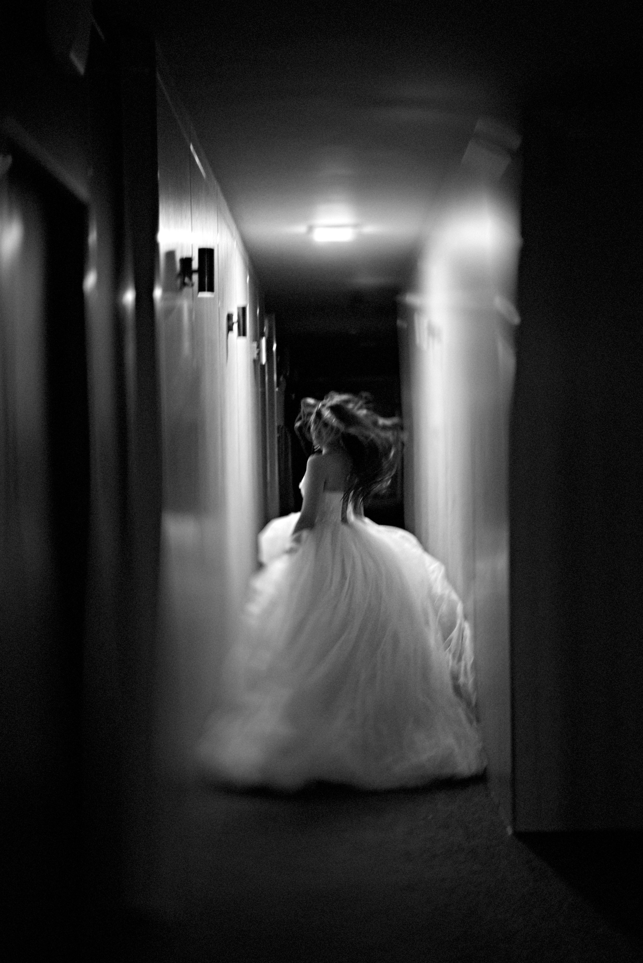 10.04.22 Паша и Кристина ЧБ анонс. Свадебный фотограф Юлия Гусева