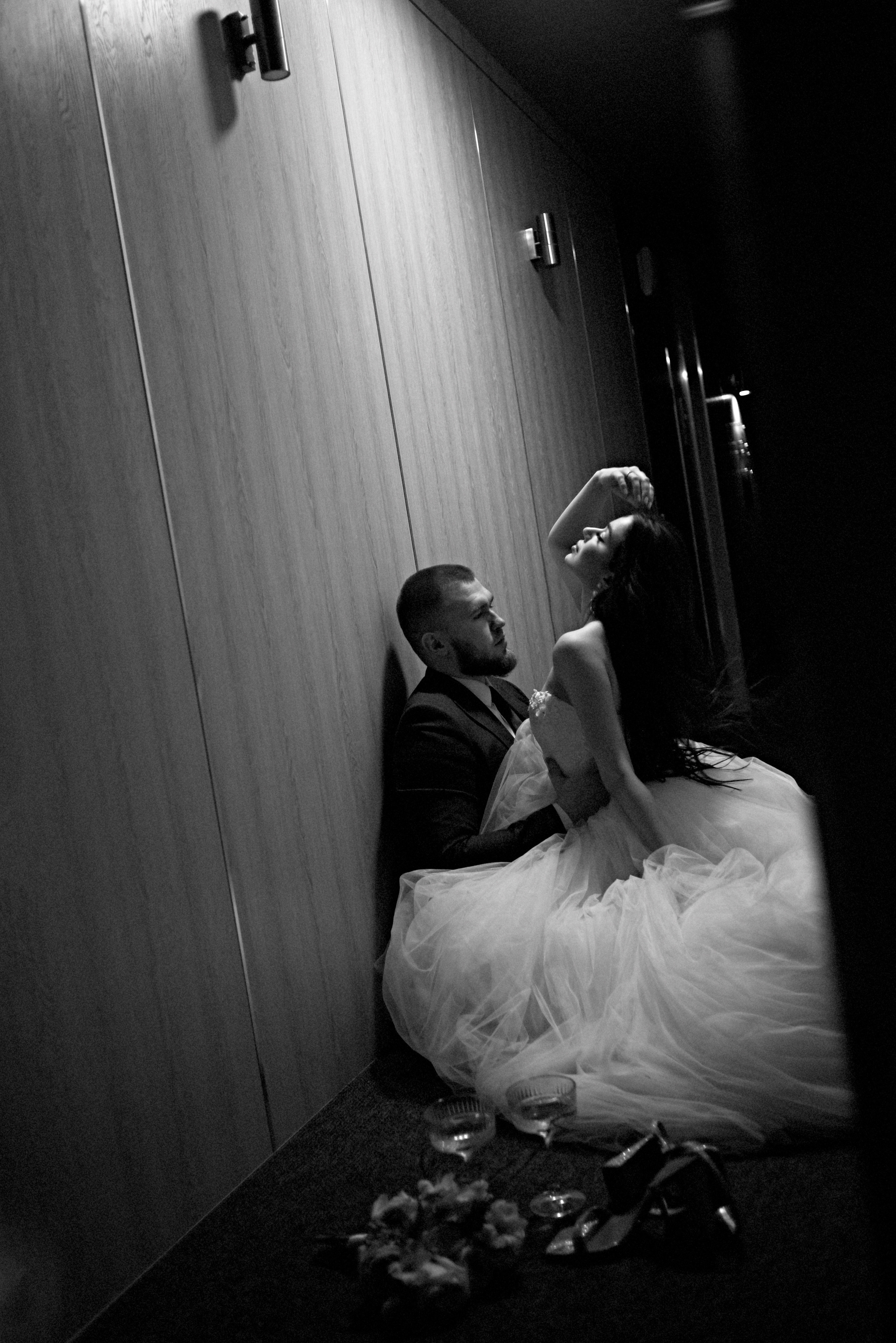 10.04.22 Паша и Кристина ЧБ анонс. Свадебный фотограф Юлия Гусева