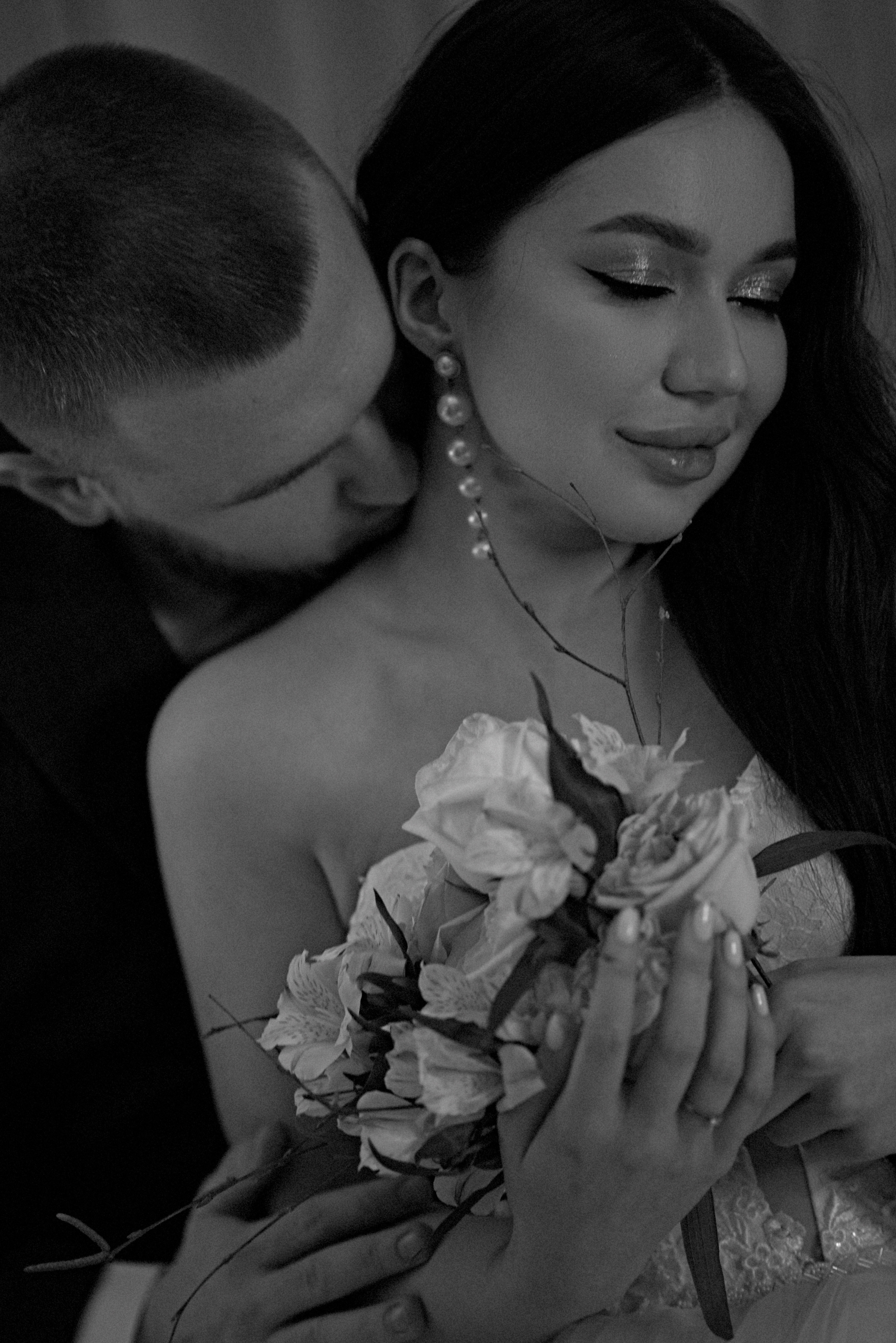 10.04.22 Паша и Кристина ЧБ анонс. Свадебный фотограф Юлия Гусева