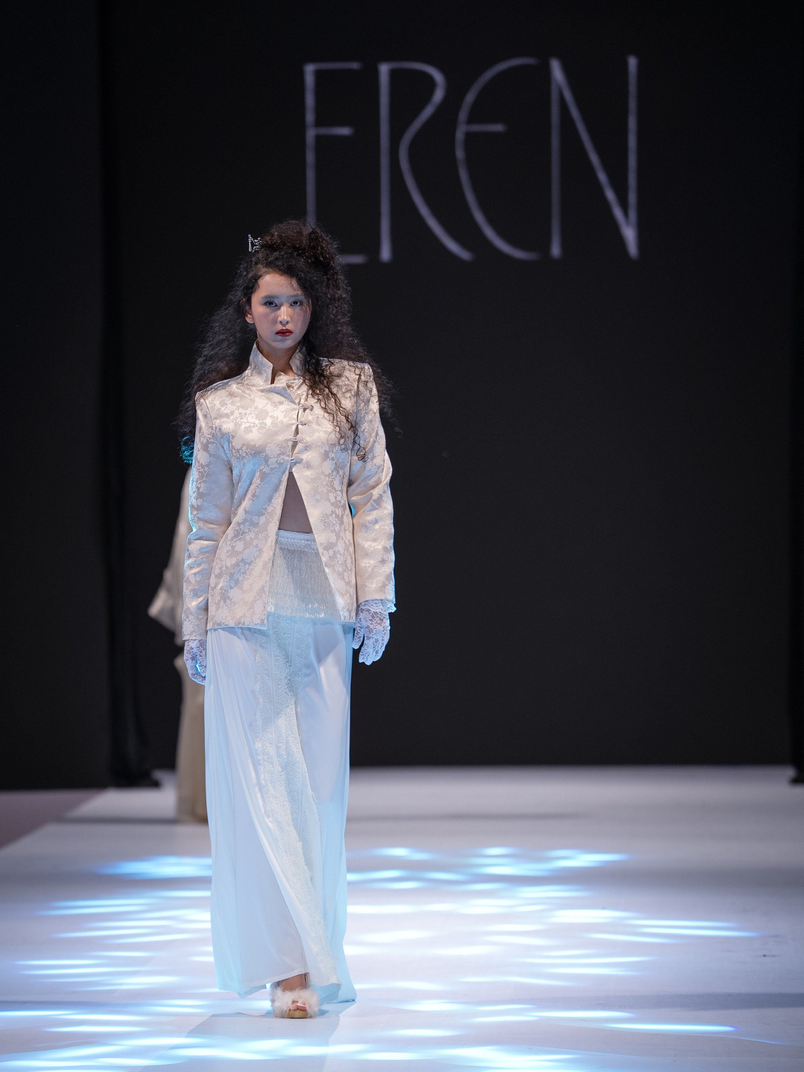EURASIAN FASHION WEEK Eren. Сайт Алматинского НЮ АРТ, будуар и фэшн фотографа Дениса Карпенко