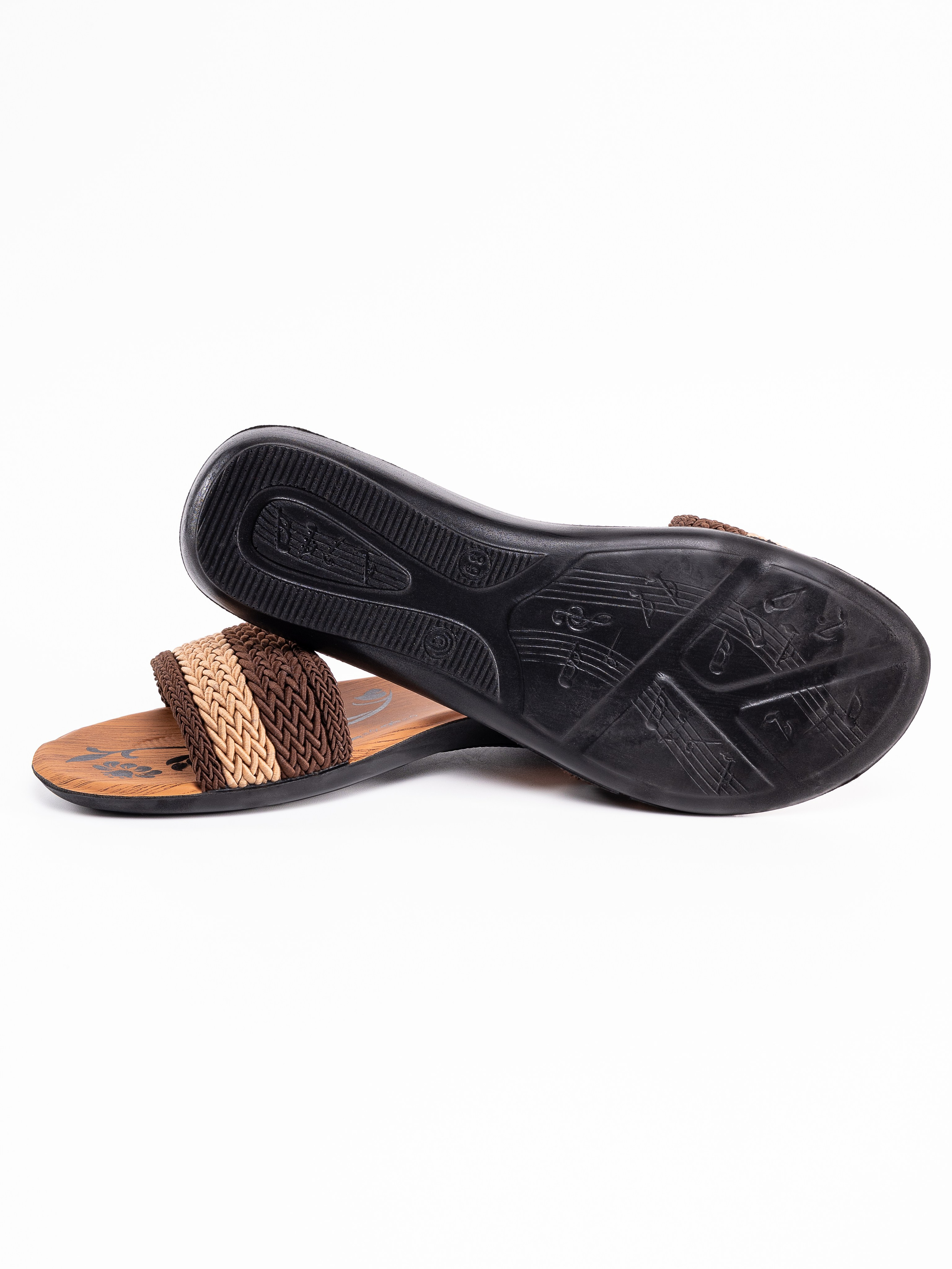 Тапочки дерево серия 2. Предметный фотограф, фото для маркетплейсов Пятигорск, КМВ