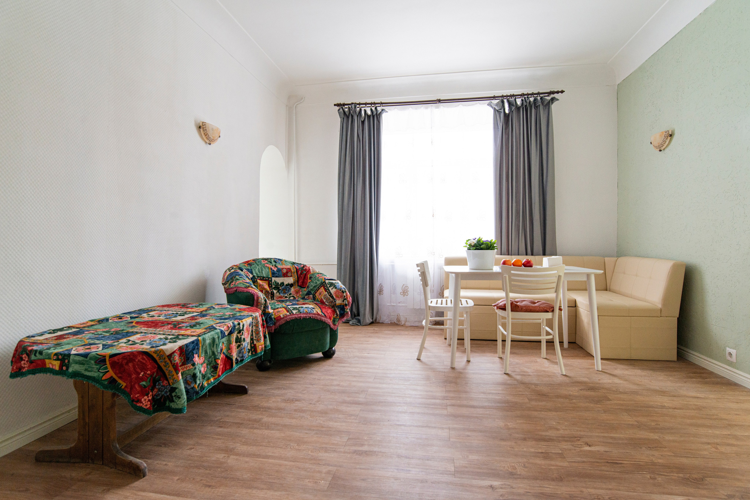 Интерьерная фотосъёмка однокомнатной квартиры. Репортажный и персональный фотограф в Москве