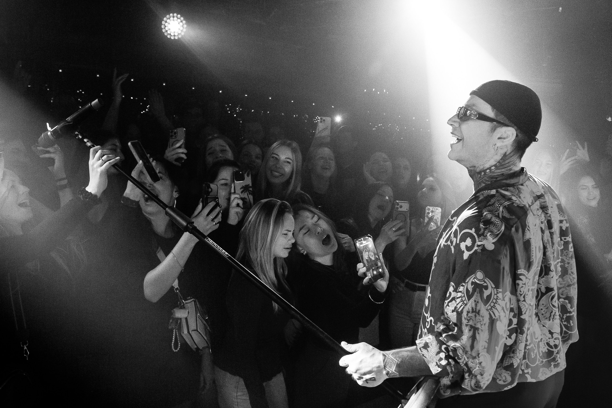 Концерт VA.NO | QUEST PISTOLS SHOW. Репортажный фотограф в Ялте Алексей Семёнов