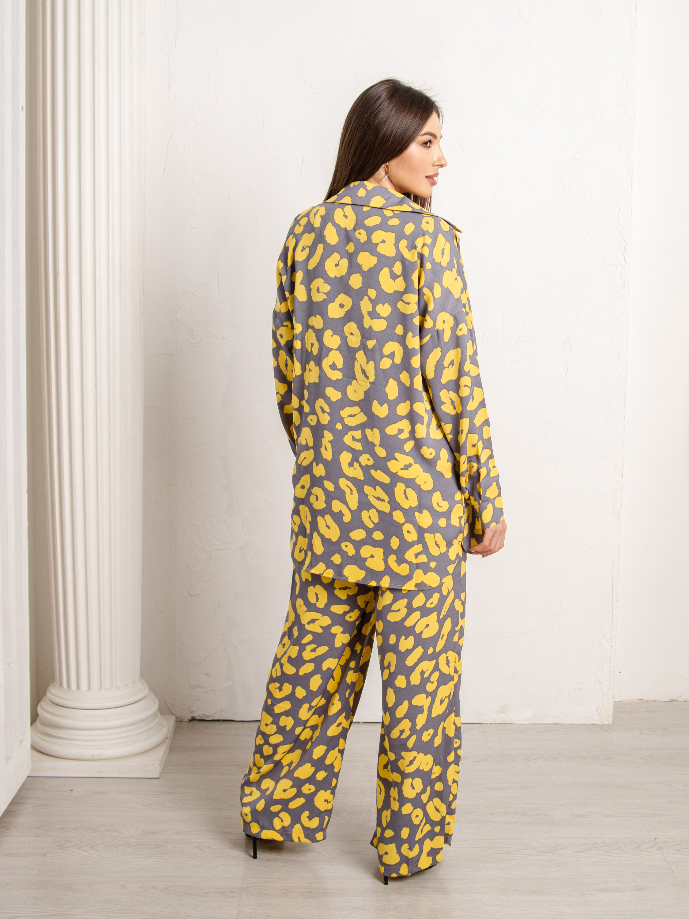 Комплекты одежды / домашние костюмы. Фото для маркетплейсов и интернет магазинов Москва