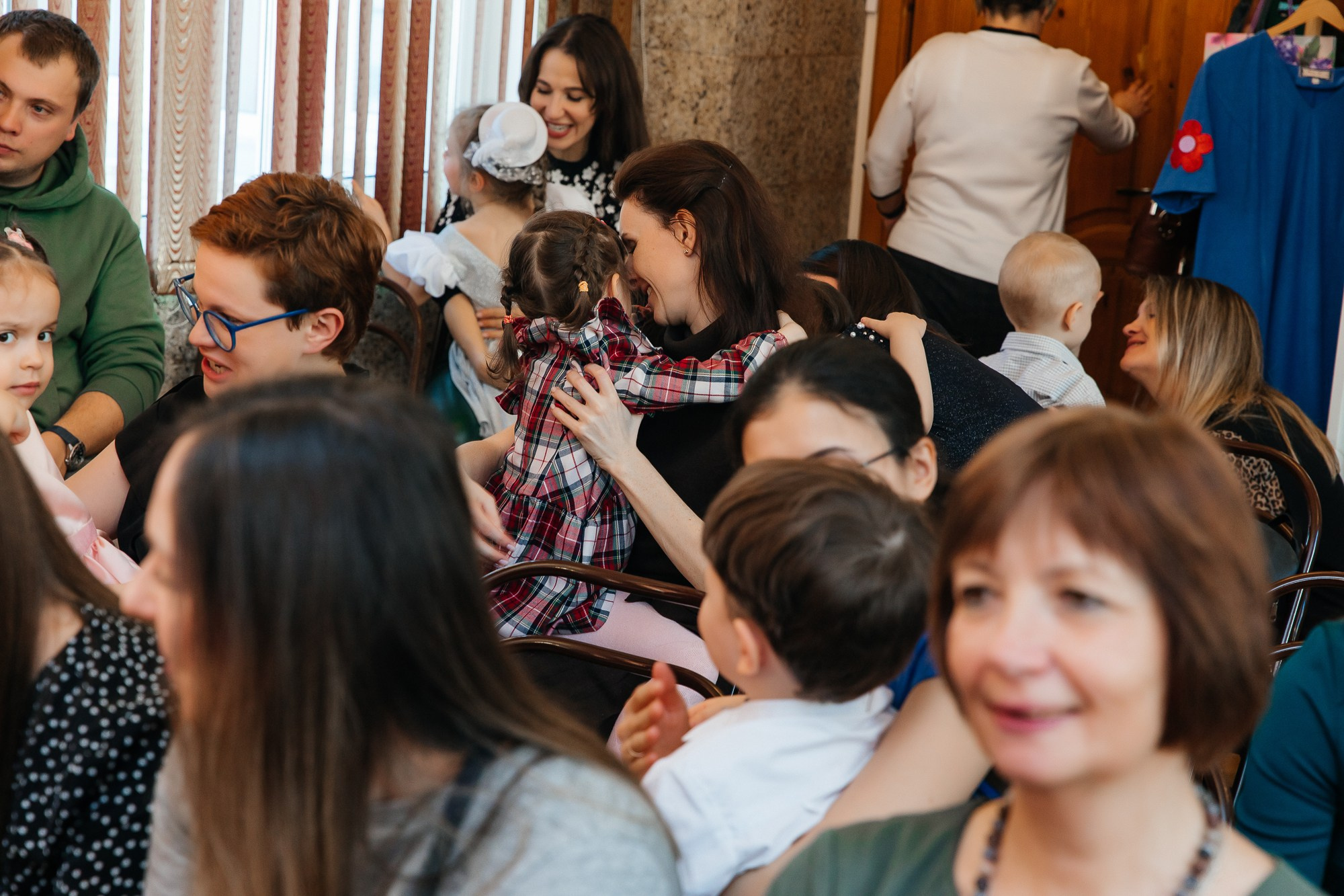 Детский сад № 93 — Утренник (07.03.2023). Свадебный и семейный фотограф Крамар Наталья