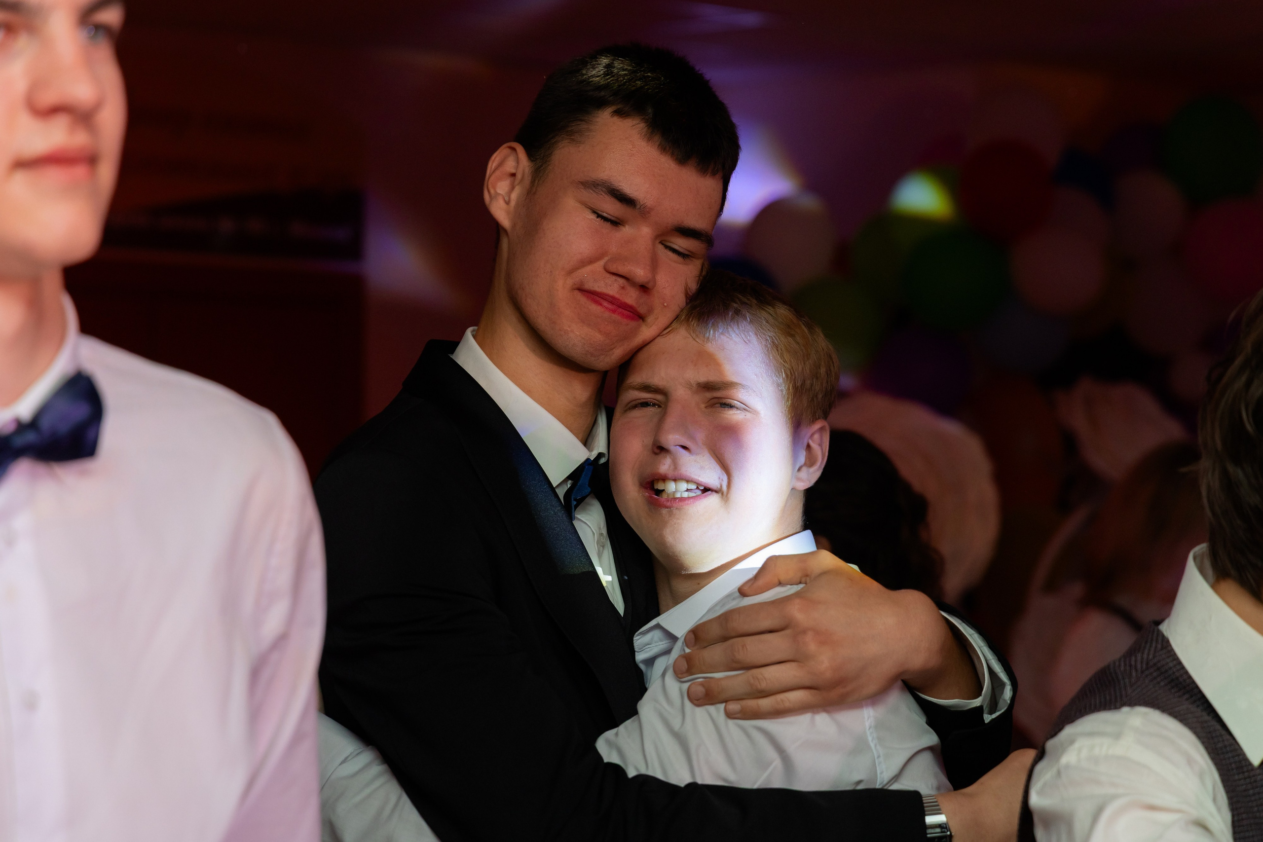 Школьный выпускной 2025 год в Минске, Беларуси. Свадебный фотограф в Минске/Беларуси Сергей Спиридонов