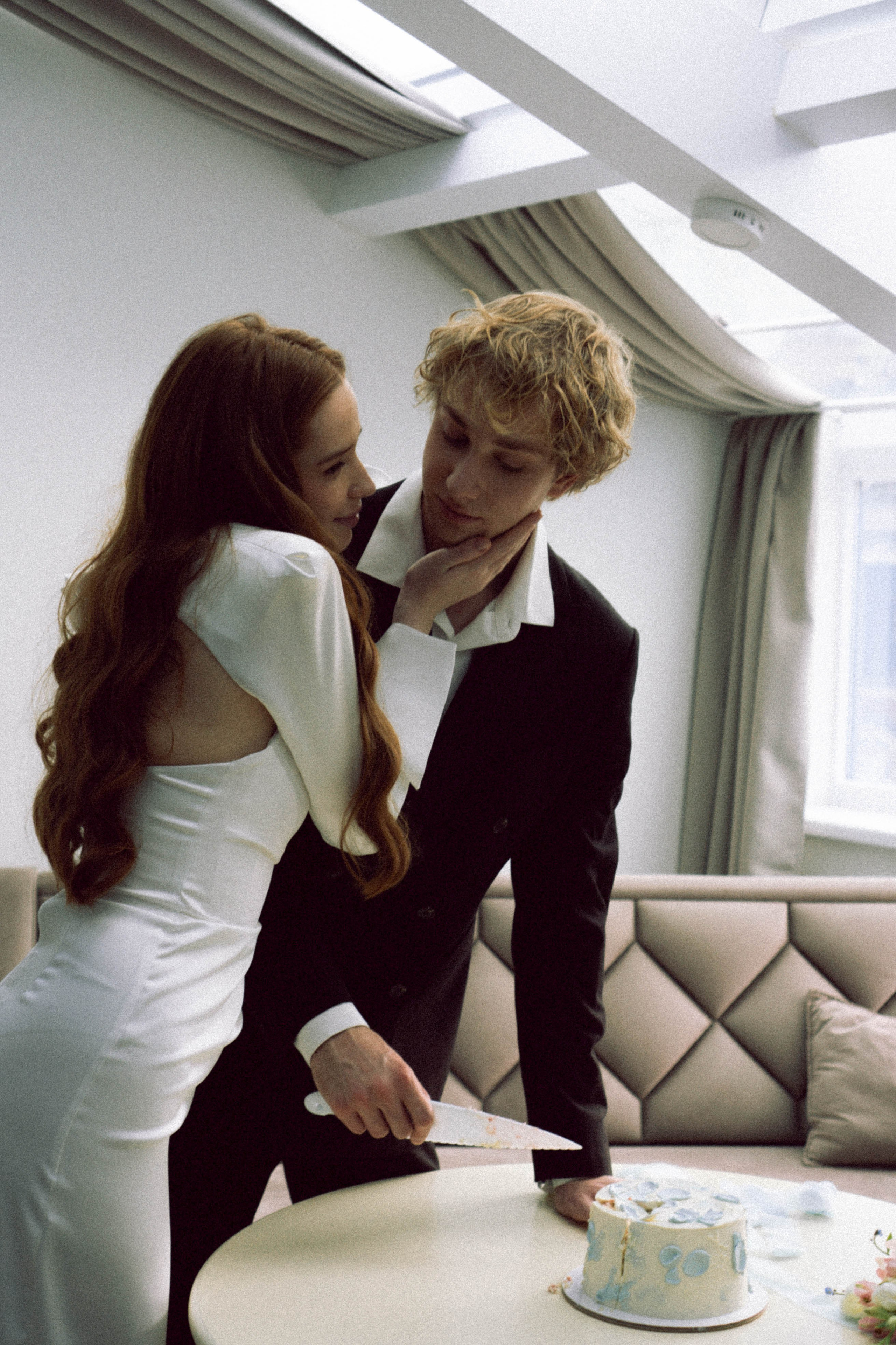 СВАДЕБНАЯ СЬЕМКА В ОТЕЛЕ. СБОРЫ ЖЕНИХА И НЕВЕСТЫ И ТАКЖЕ ТОР И ПОДГОТОВКА К ПРОГУЛКЕ. Профессиональный фотограф, Санкт-Петербург — Виктория Богомолова