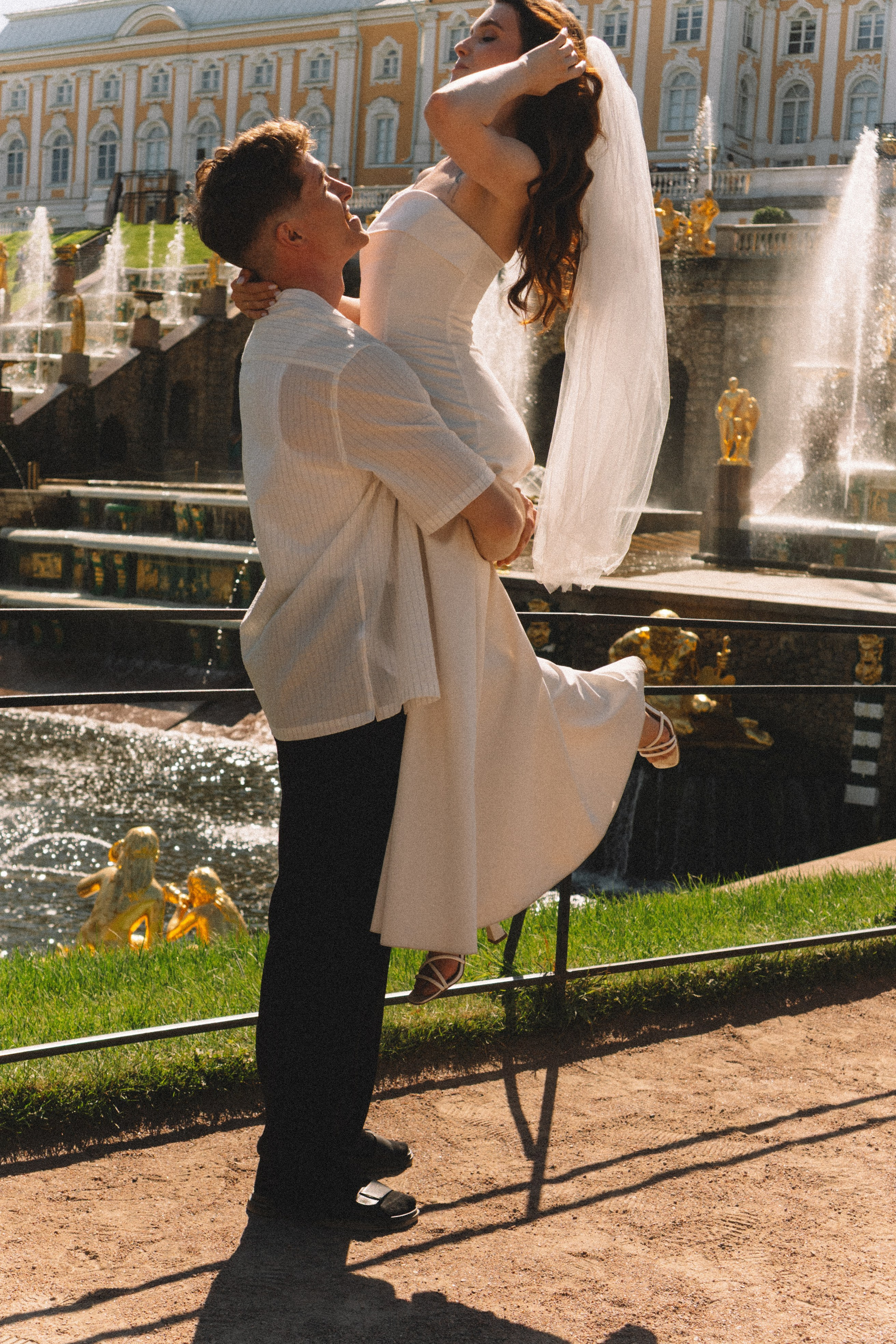 СВАДЕБНАЯ СЬЕМКА В ПЕТЕРГОФЕ И СЬЕМКА РЕПОРТАЖА В ЗАГСЕ ПЕТЕРГОФА. Профессиональный фотограф, Санкт-Петербург — Виктория Богомолова