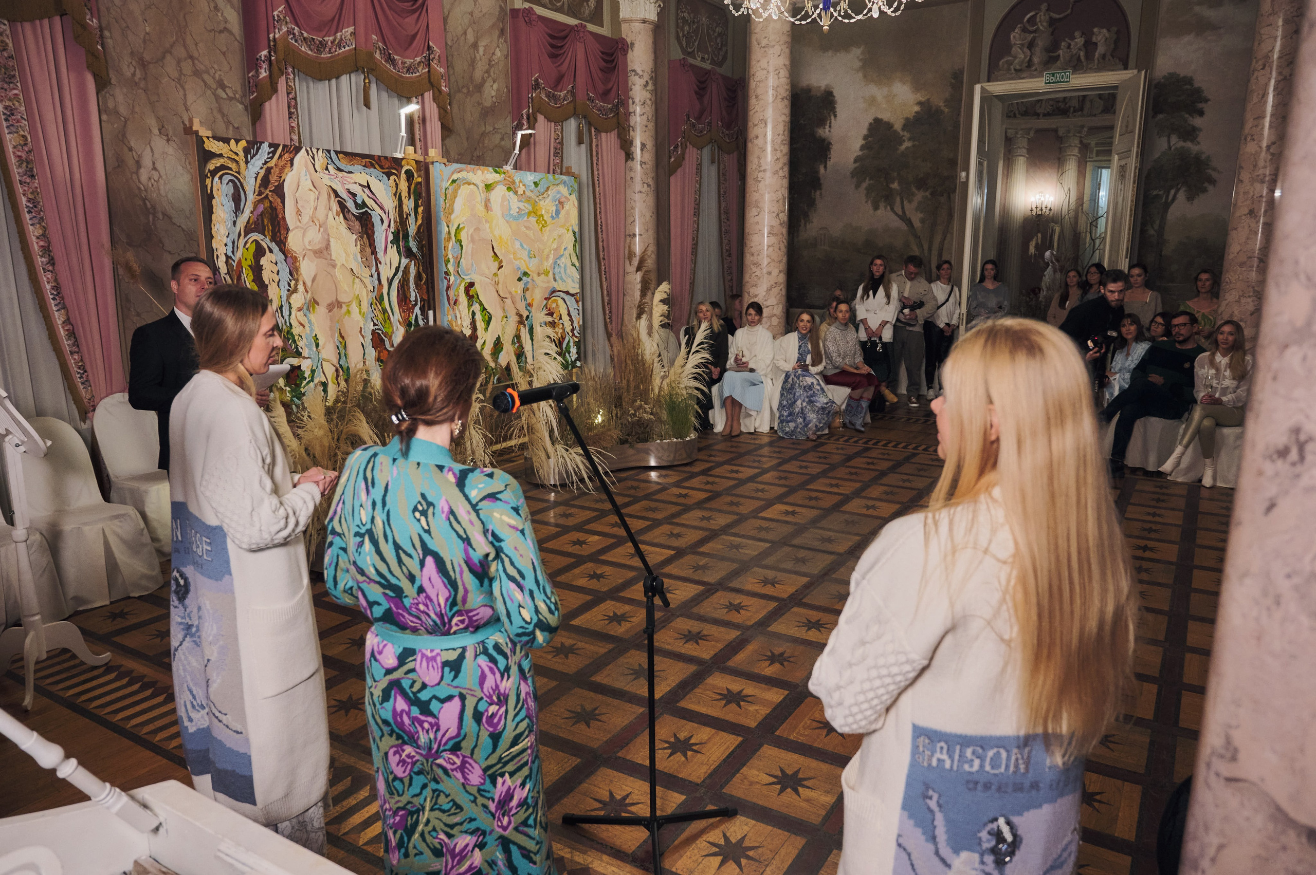 Открытие выставки 13.09.22. Никита Хохловский фото и видео продакшн