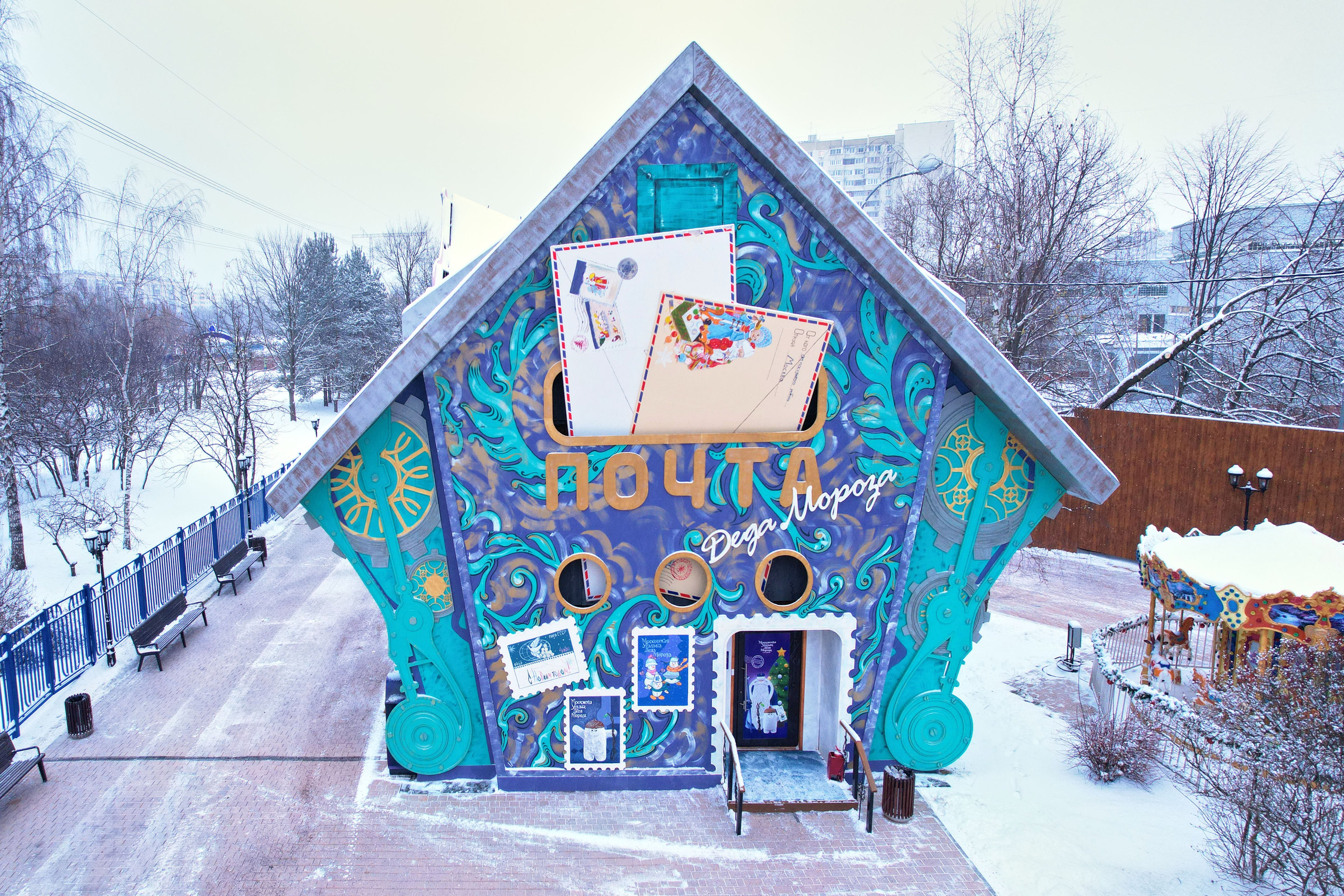 Терема Усадьбы Деда Мороза днём. Никита Хохловский фото и видео продакшн