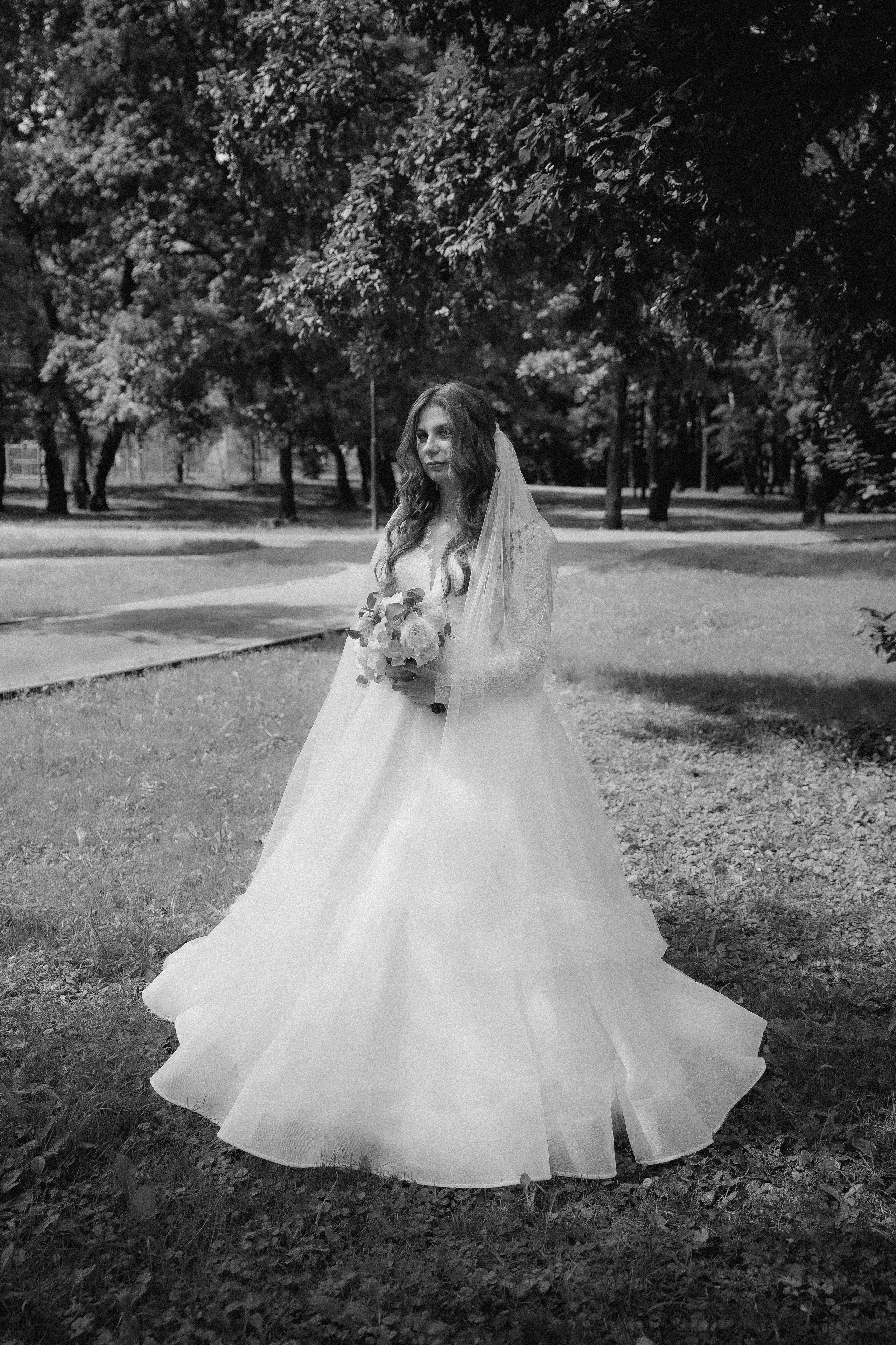 Фотосессия свадьбы Ивана и Александры в парке Горки Ленинские