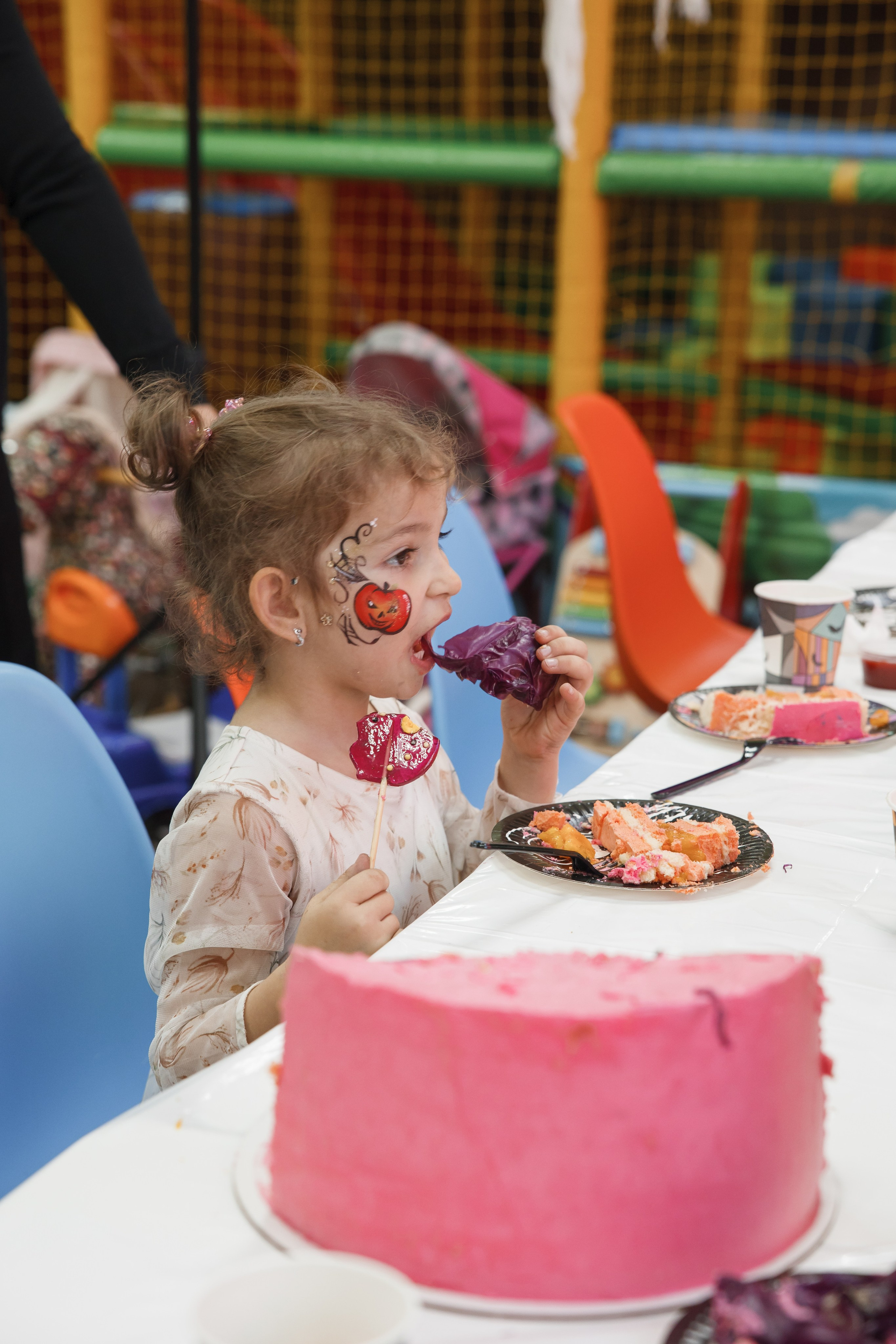 День рождения Маши в стиле «Wednesday». Свадебный и репортажный фотограф (Москва, Королев и другие)
