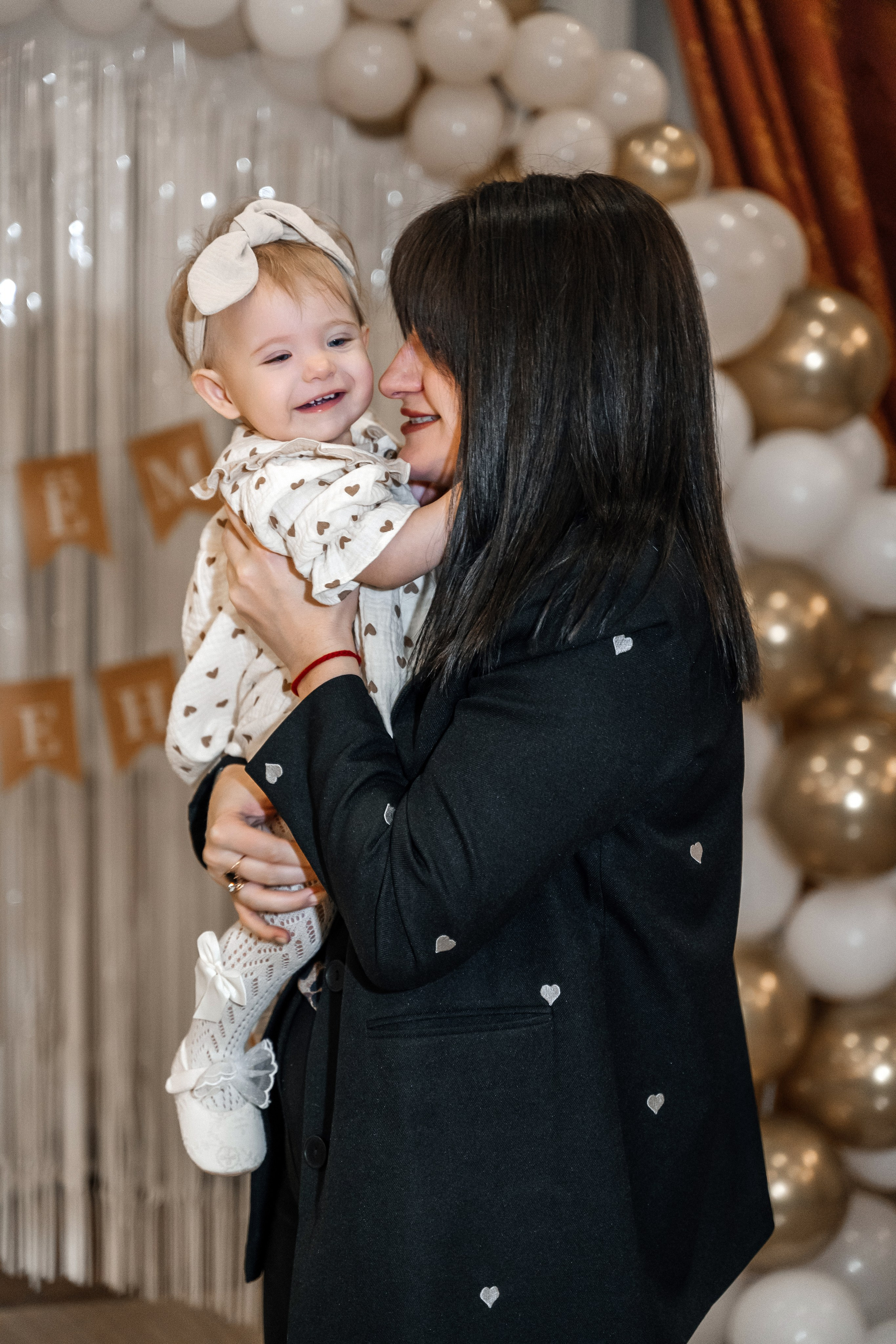 Александра и Виктория 1 годик. Семейный фотограф в Белгороде Амелина Алина